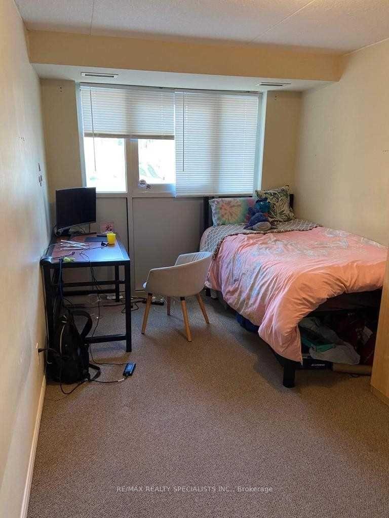 261 Lester Street 101