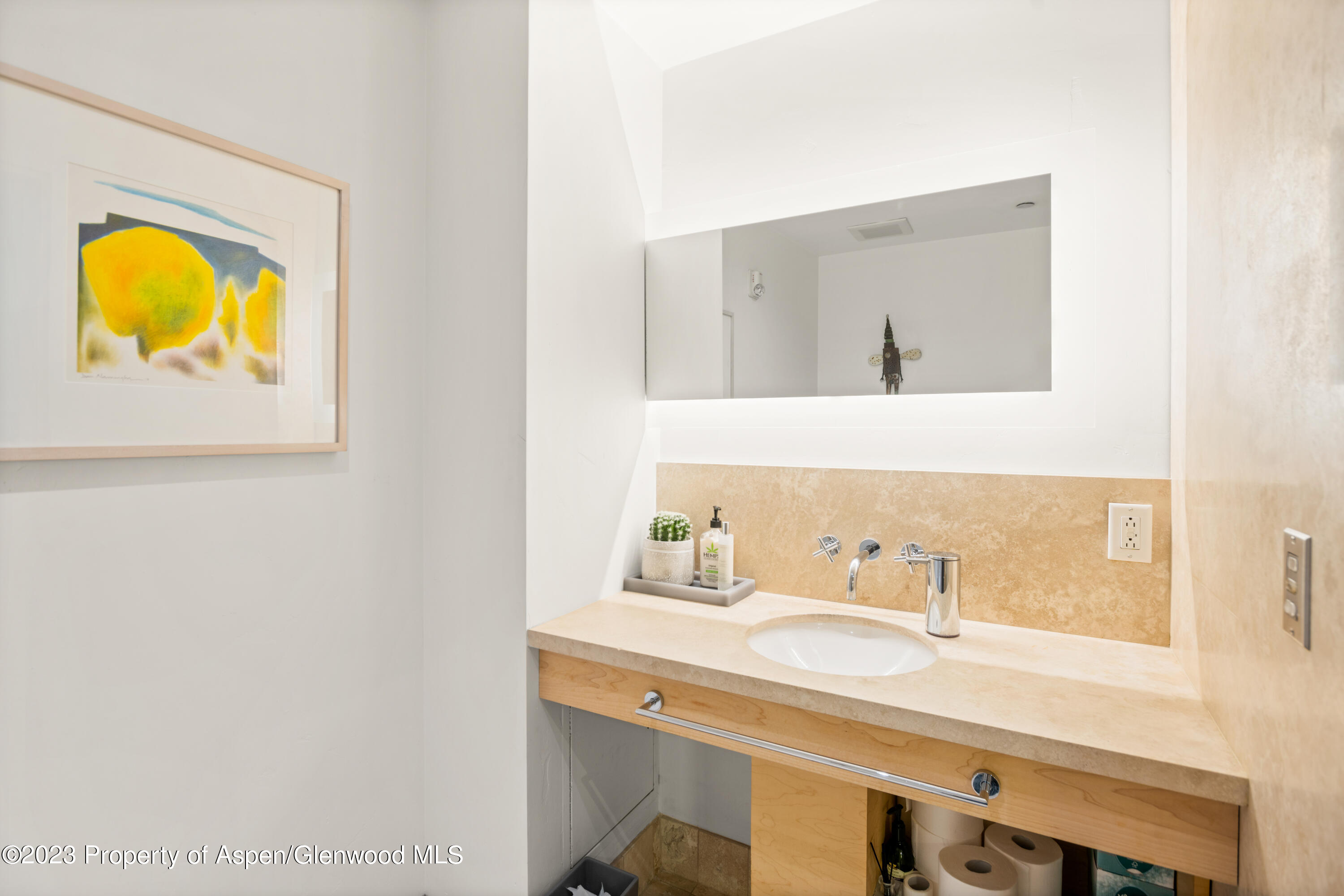 501 Rio Grande Place, 104