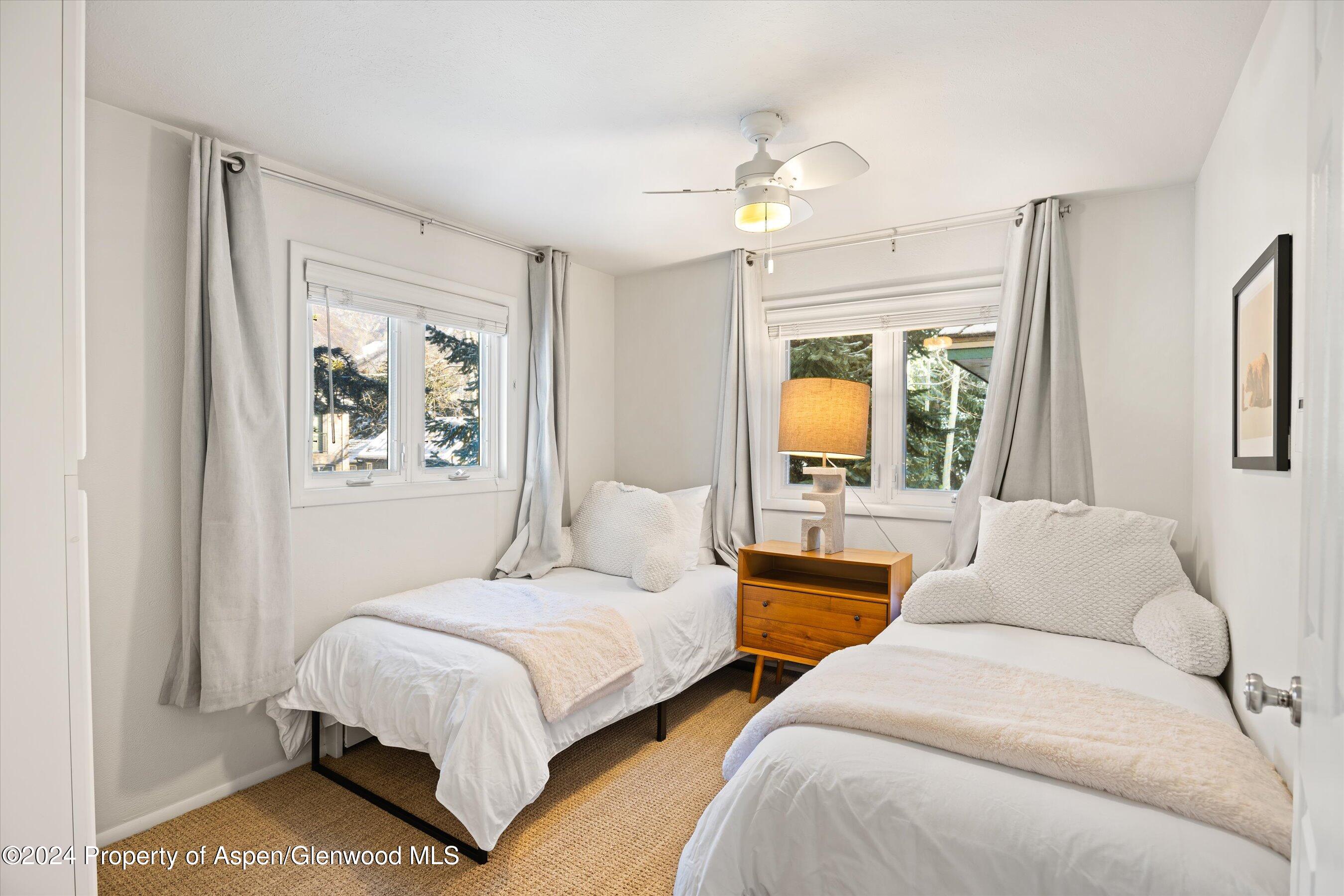 805 E Cooper Avenue, 12