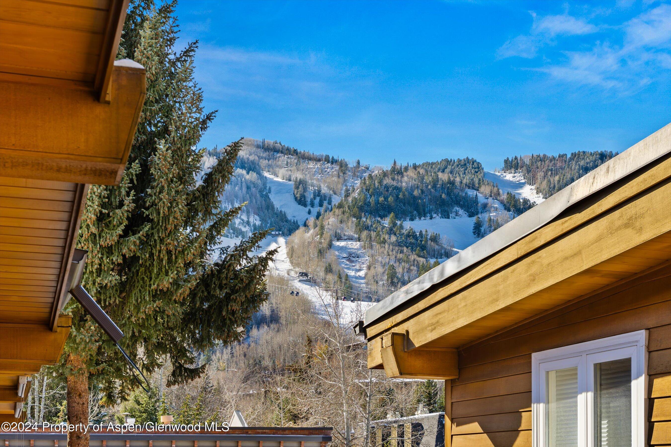 805 E Cooper Avenue, 12