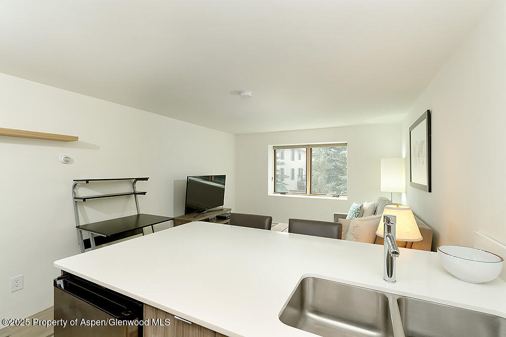 119 E Cooper Avenue, #27