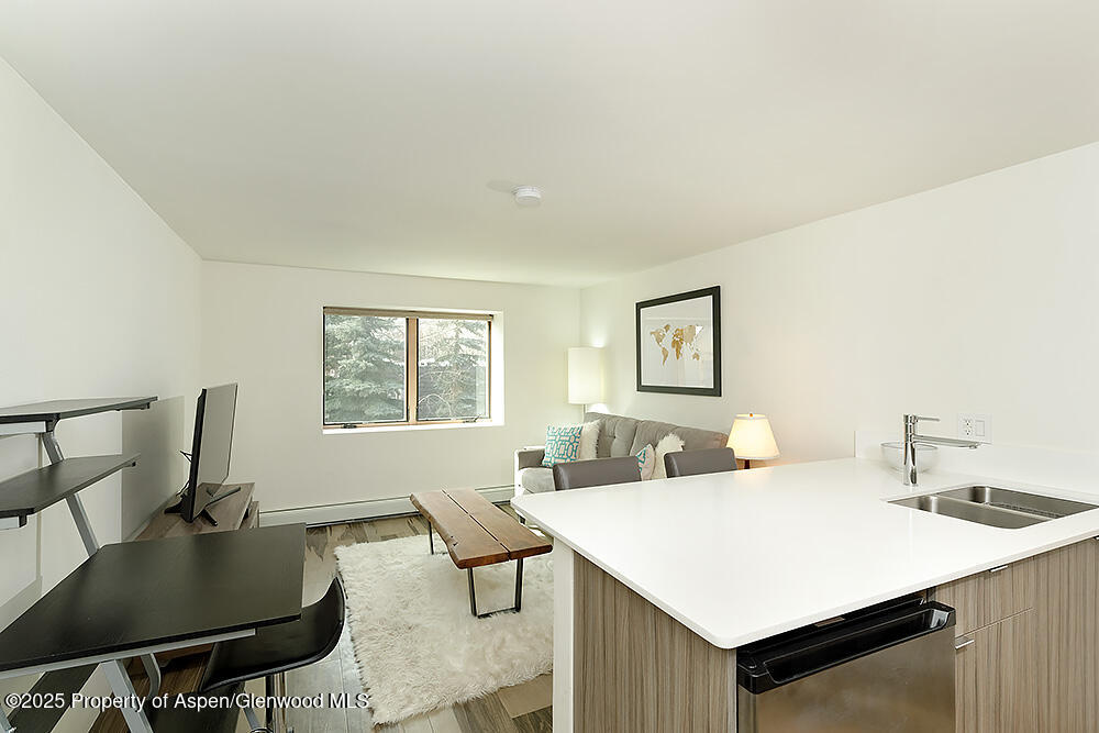 119 E Cooper Avenue, #27