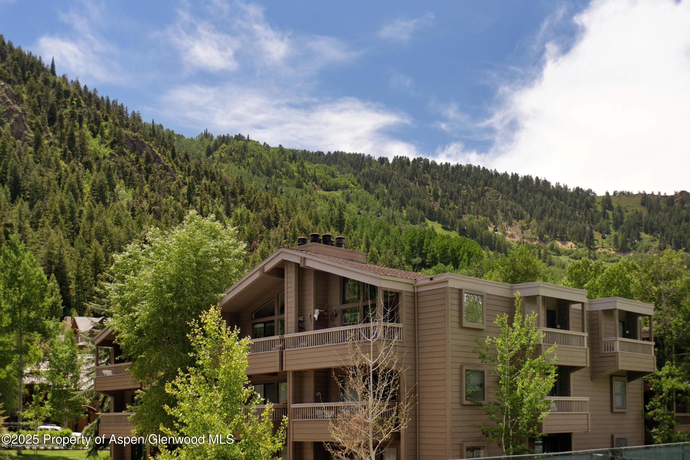 610 S West End Street, K102