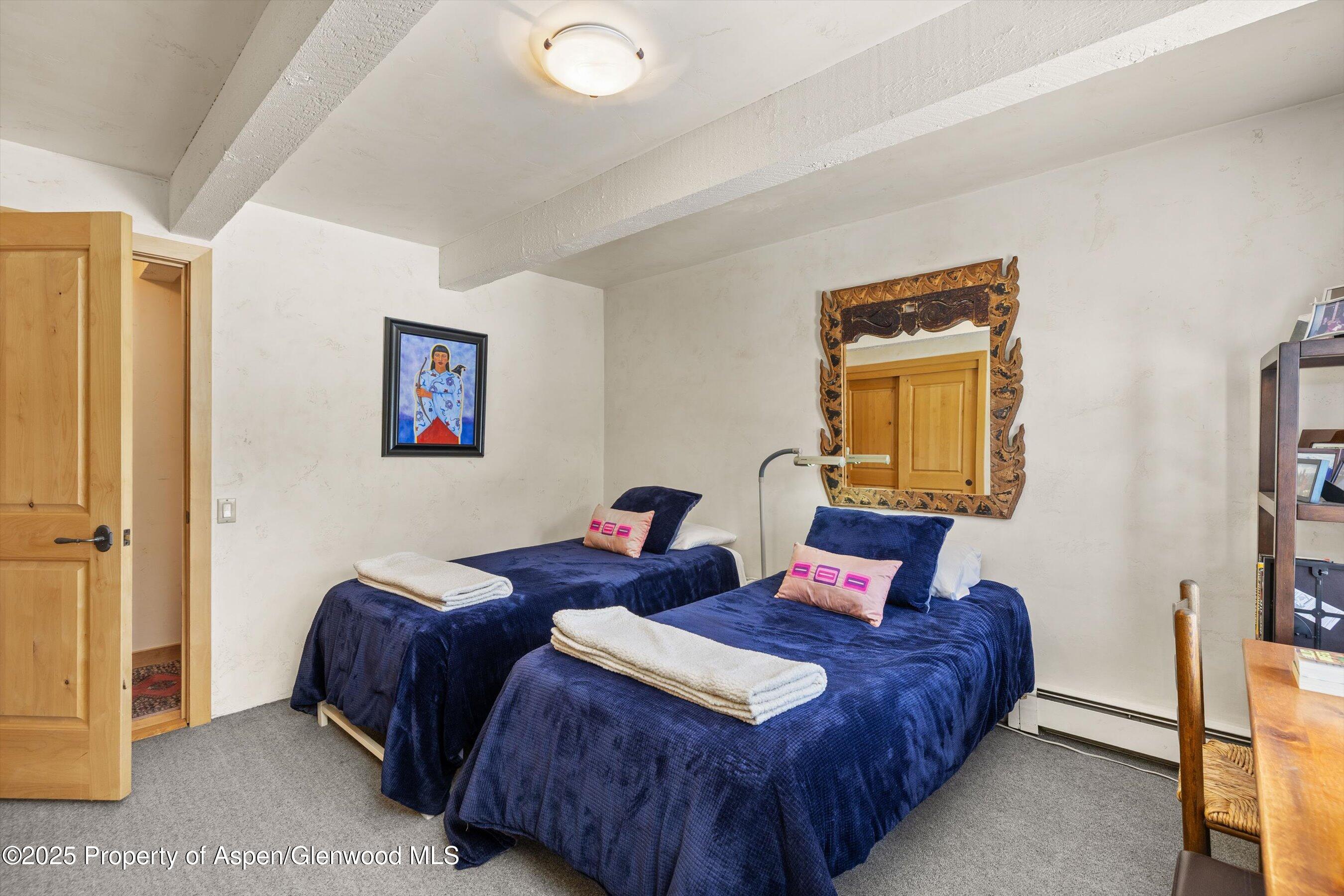 124 W Hyman Avenue 3B