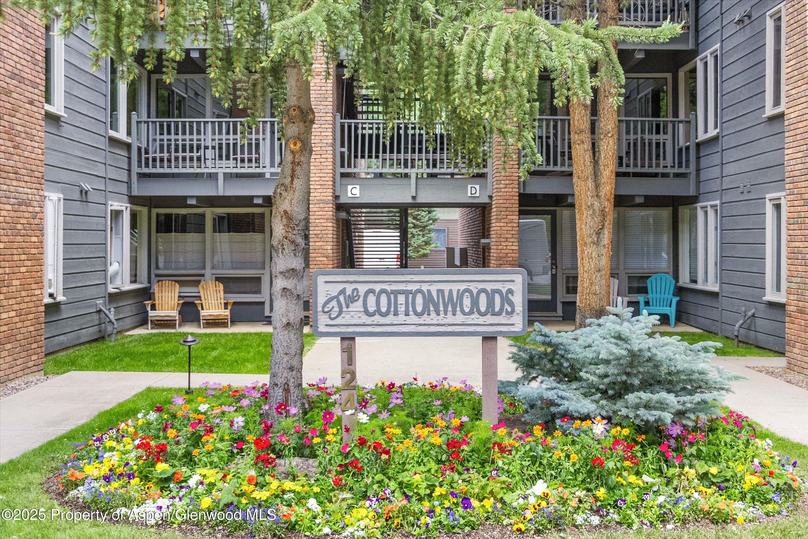 124 W Hyman Avenue 3B