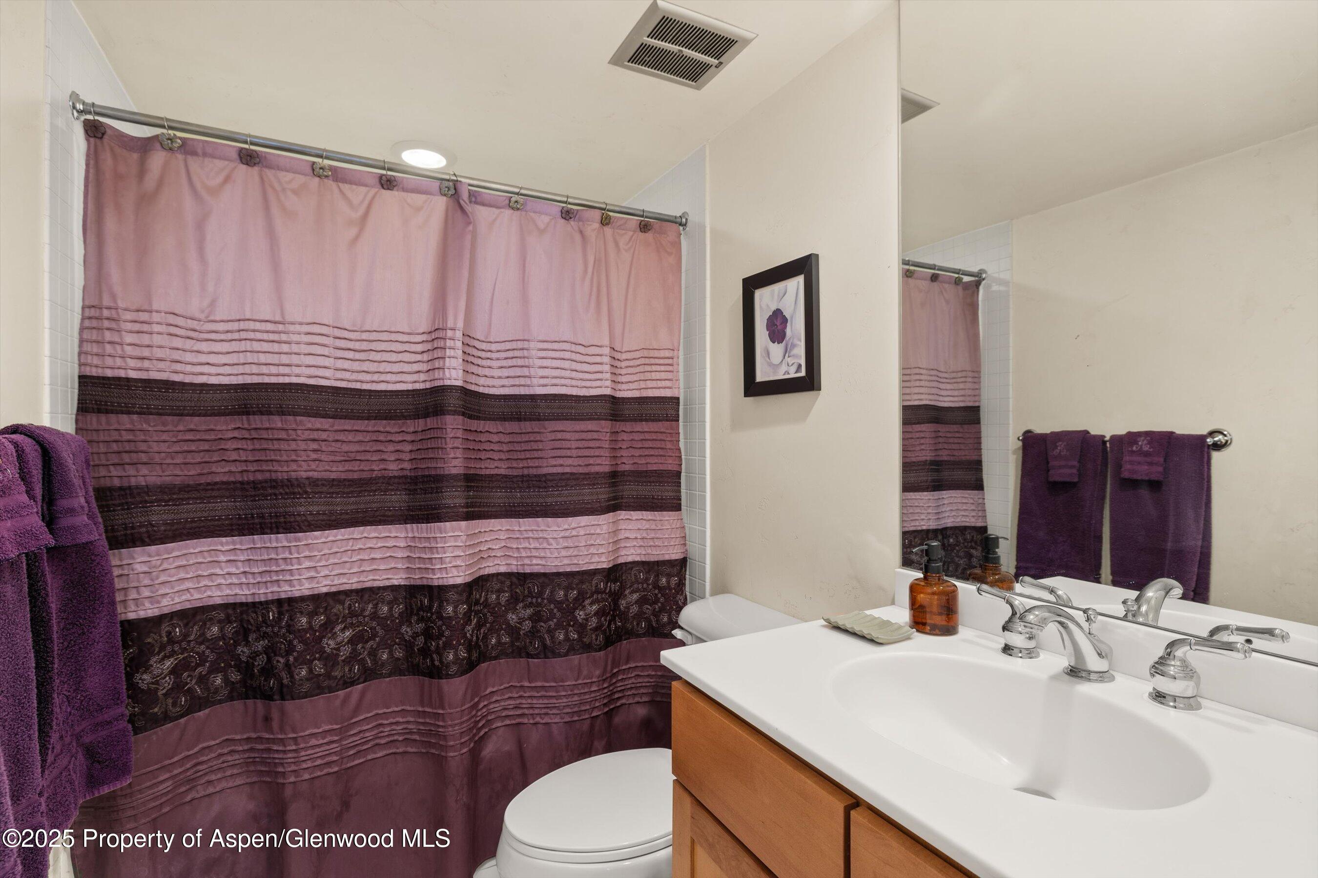 124 W Hyman Avenue 3B