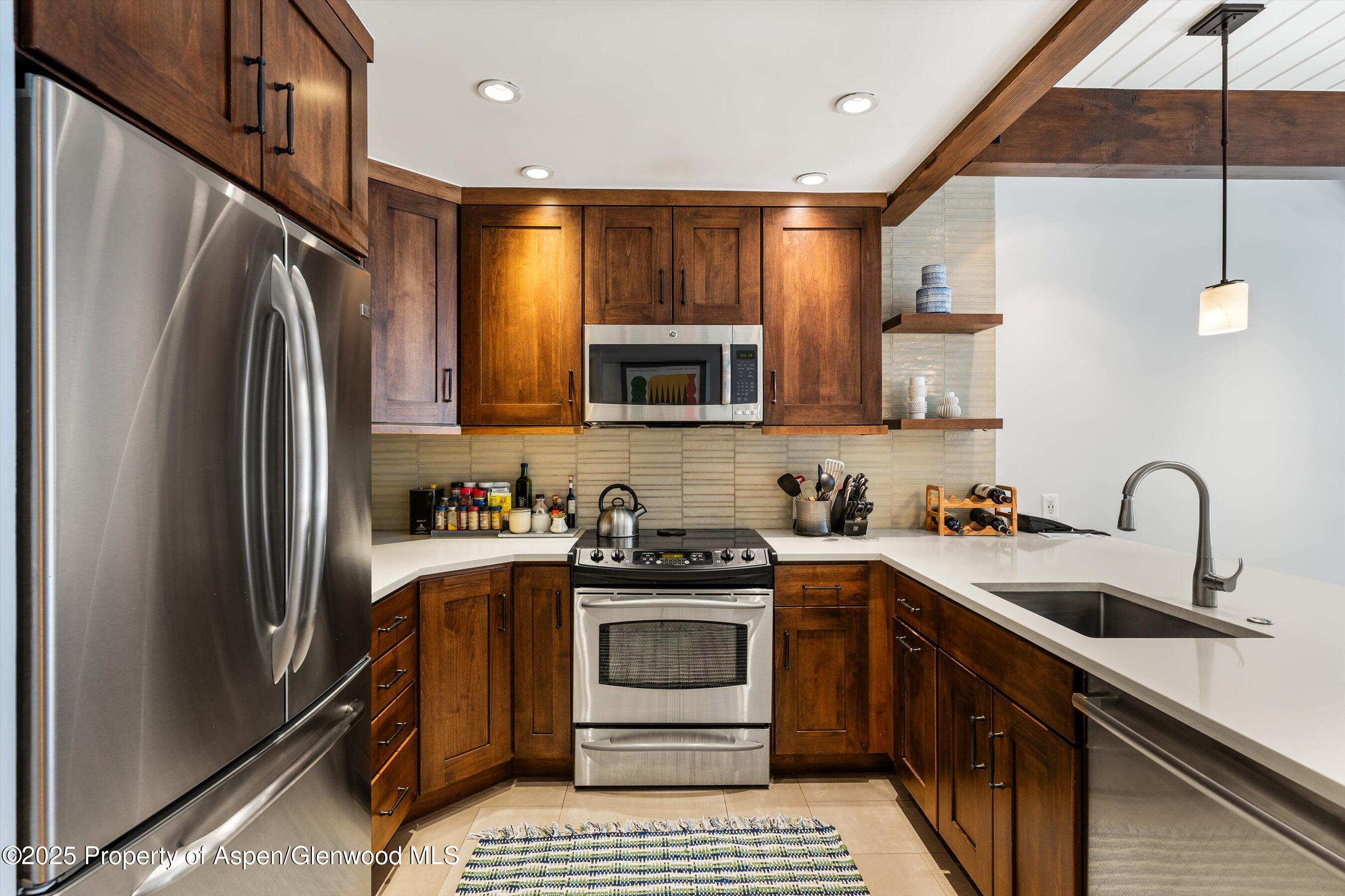 610 S West End Street, G204