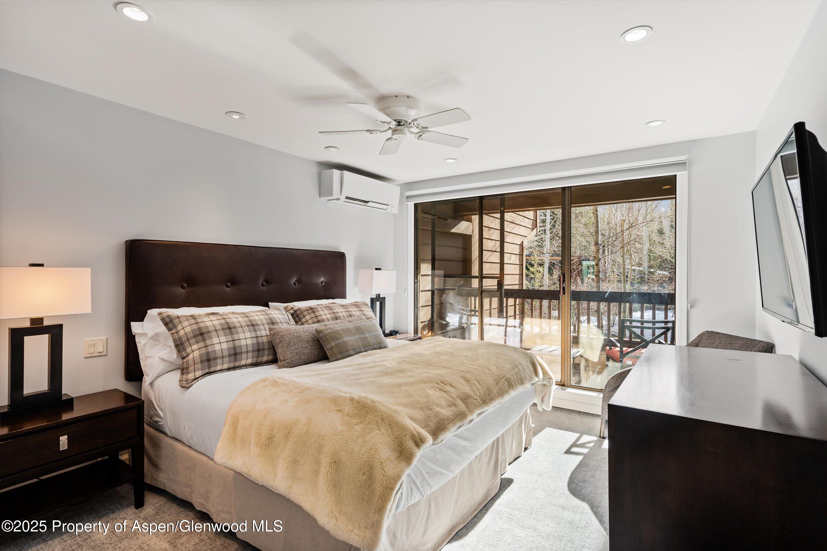 610 S West End Street, G204