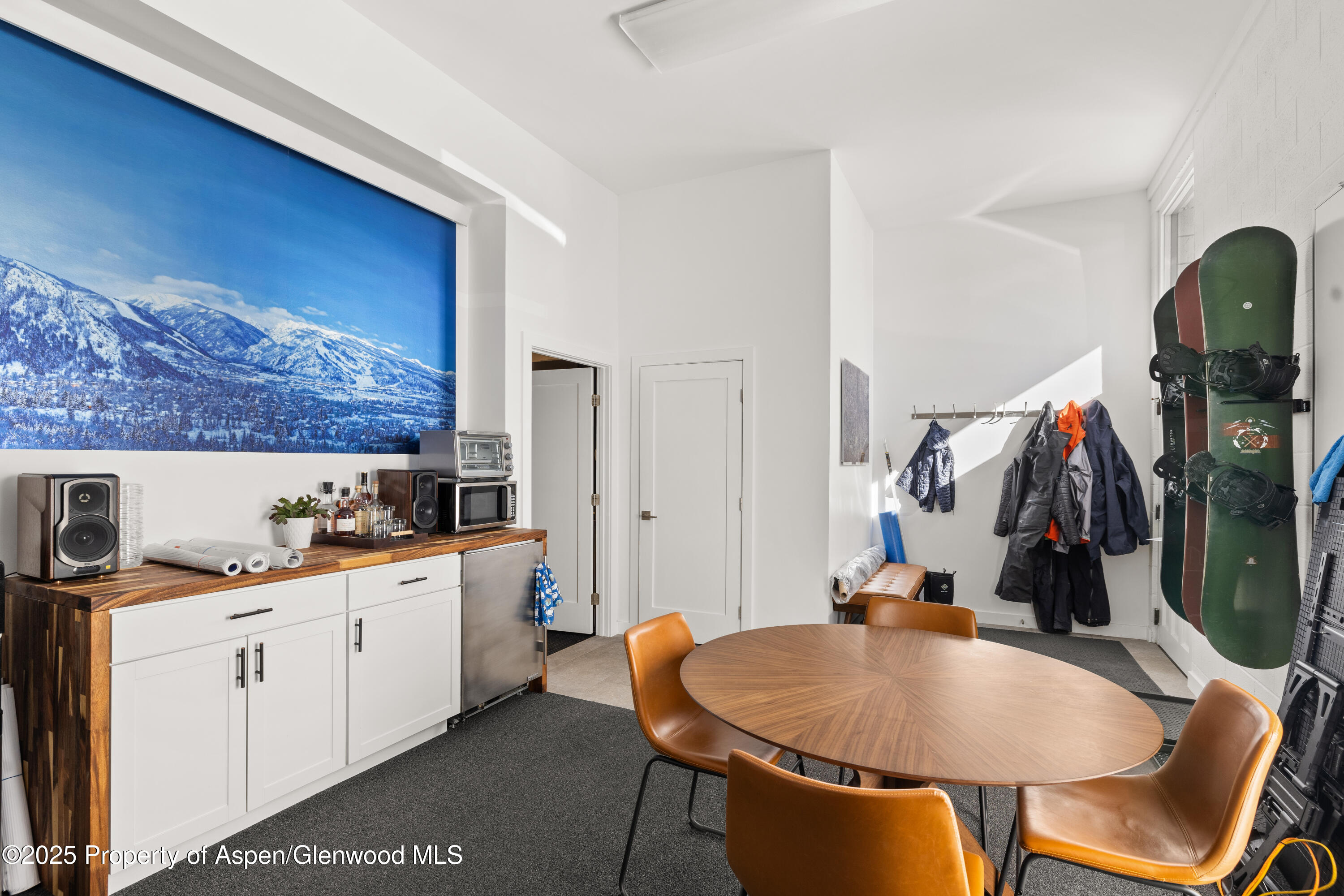 210 Aspen Airport Business