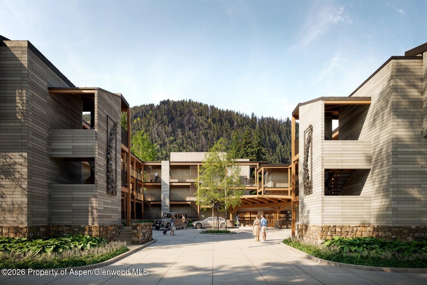 610 S West End Street, A304