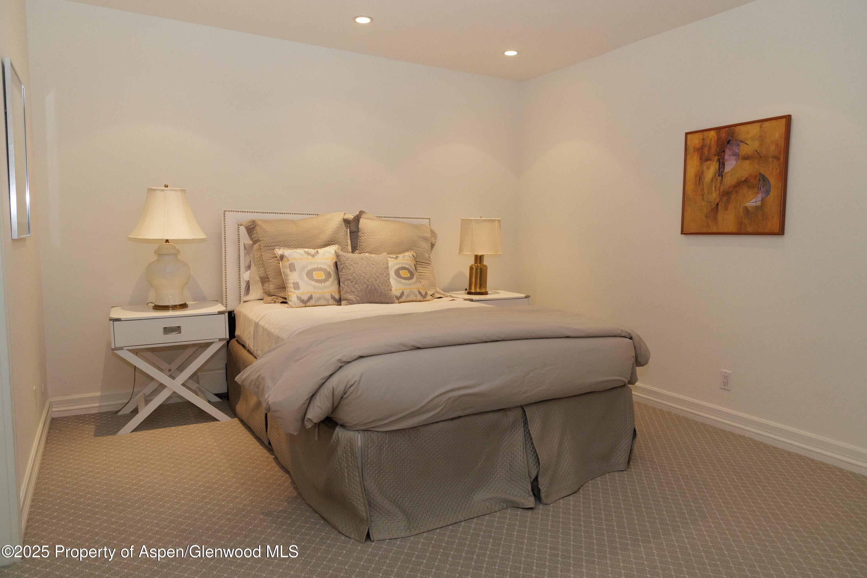 229 W Hallam Street