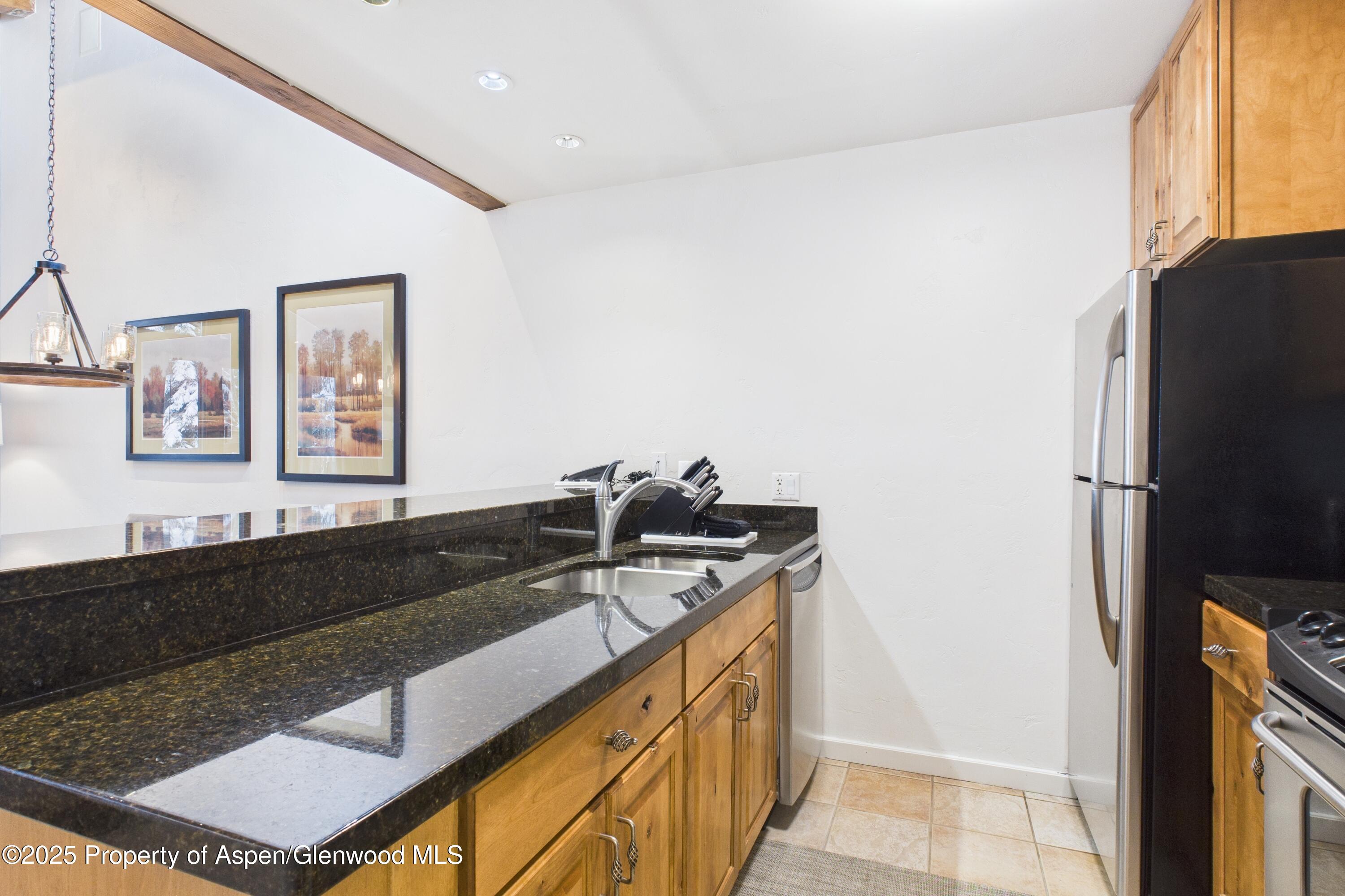 610 S West End Street D304