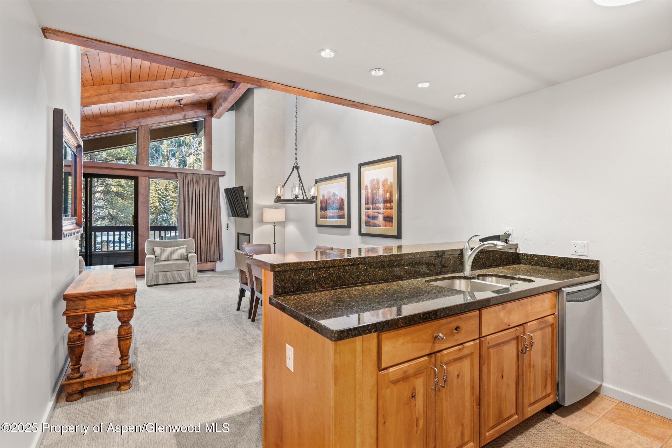 610 S West End Street D304