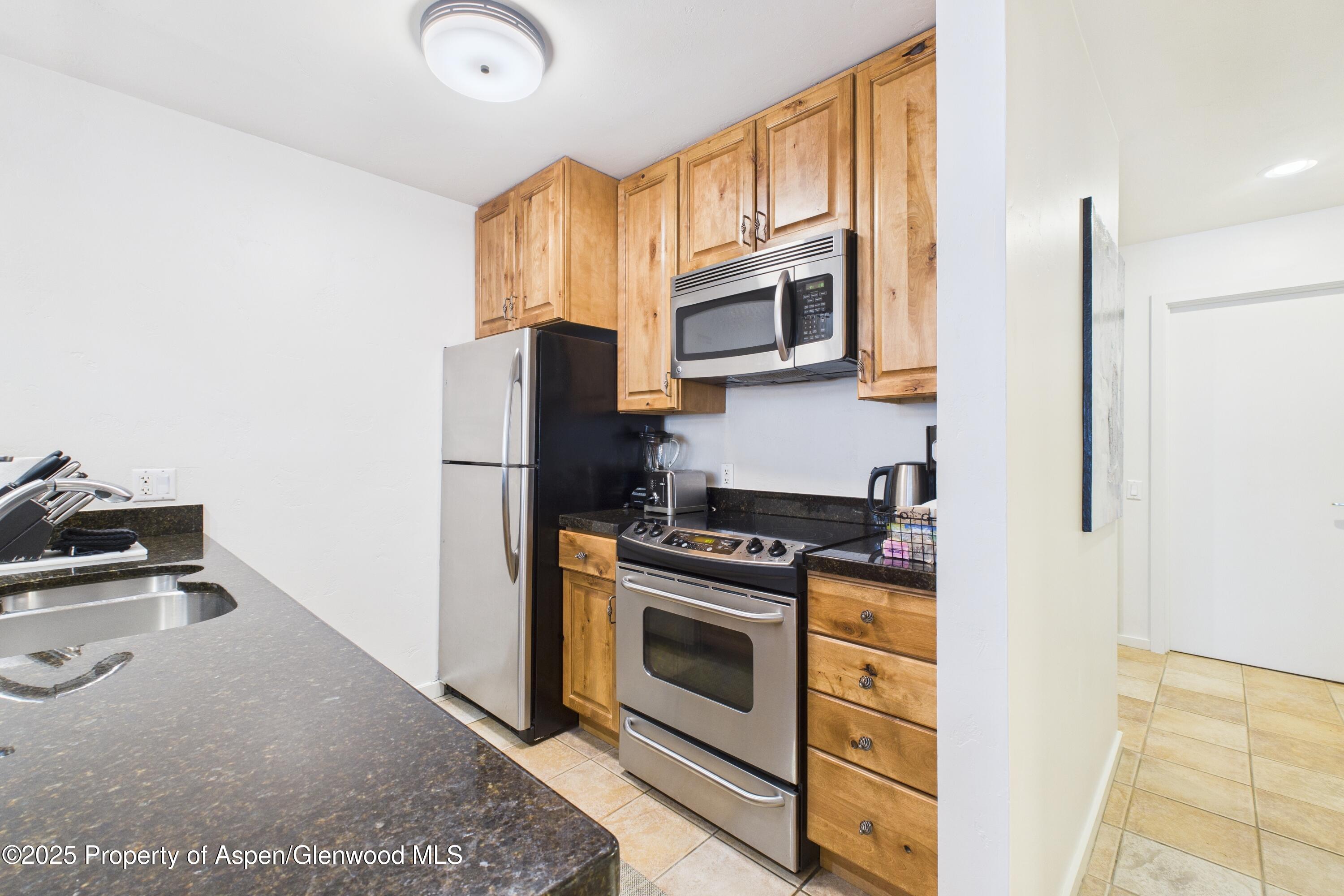 610 S West End Street D304