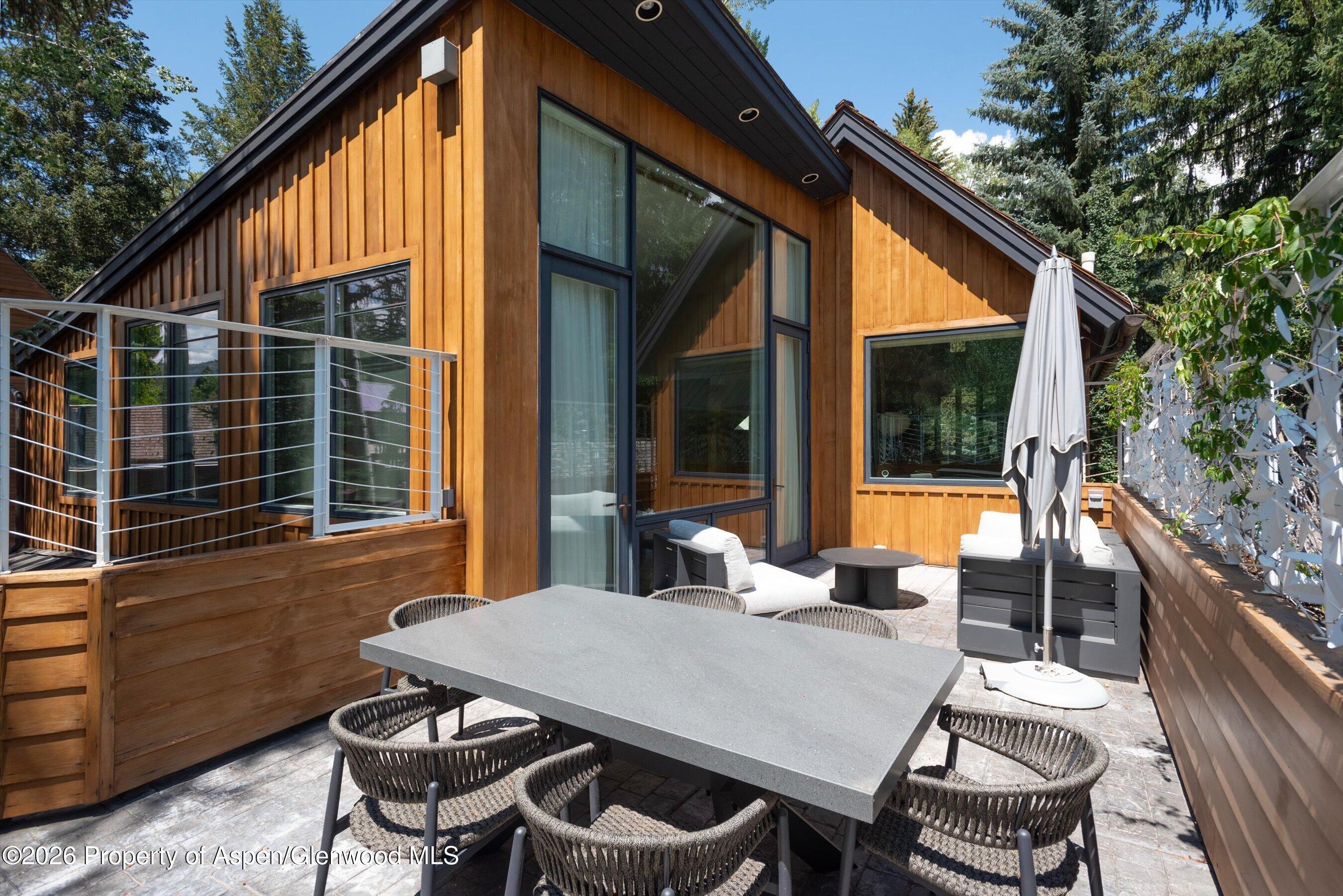 609 W Bleeker Street
