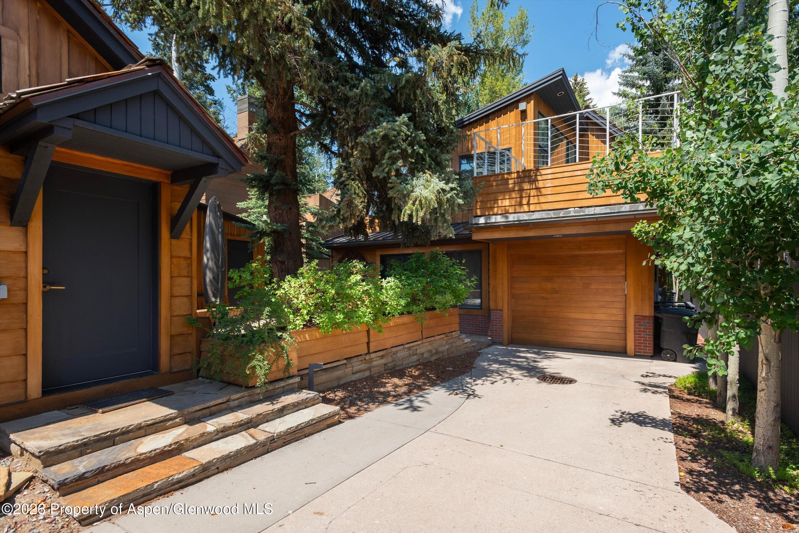 609 W Bleeker Street
