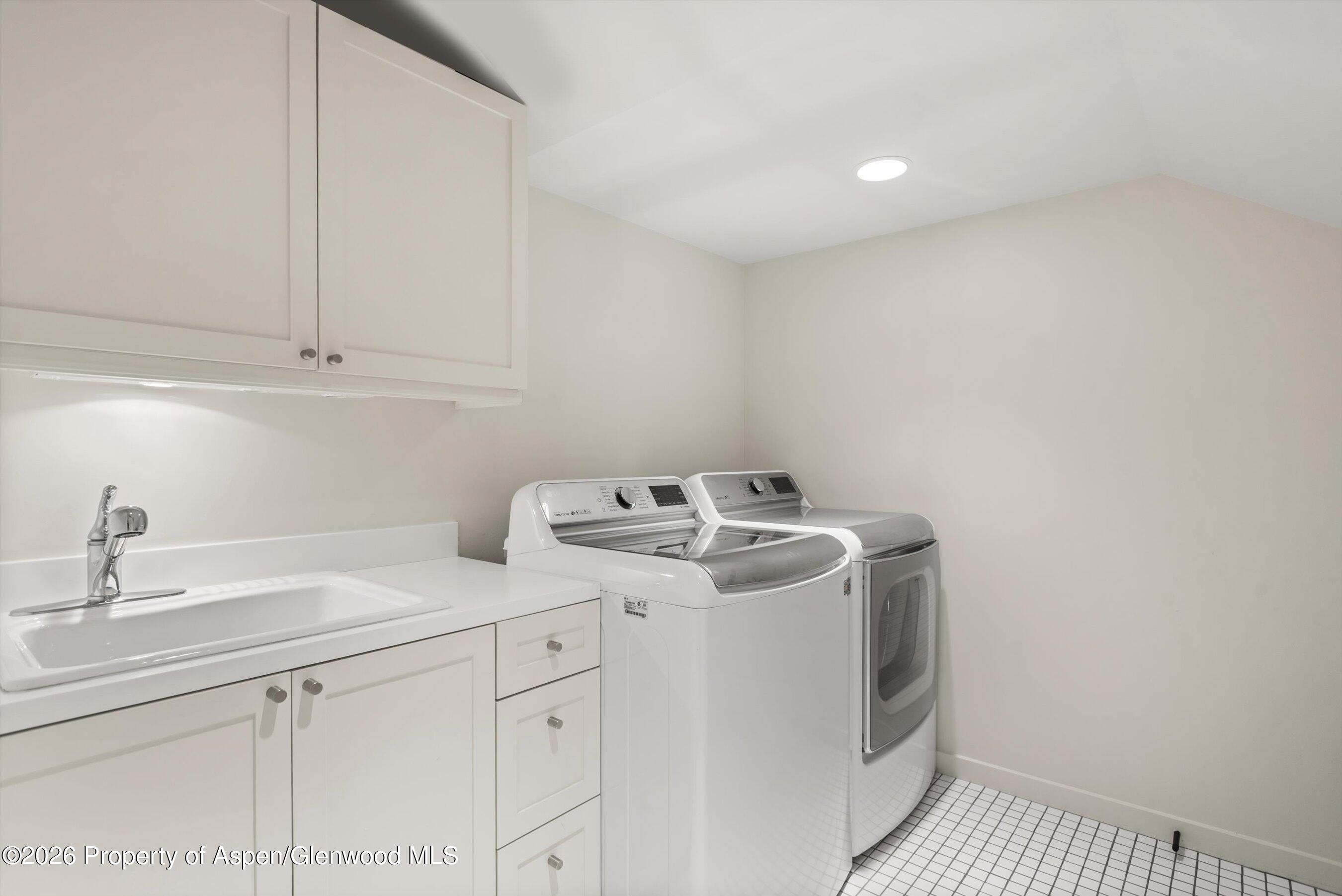 609 W Bleeker Street