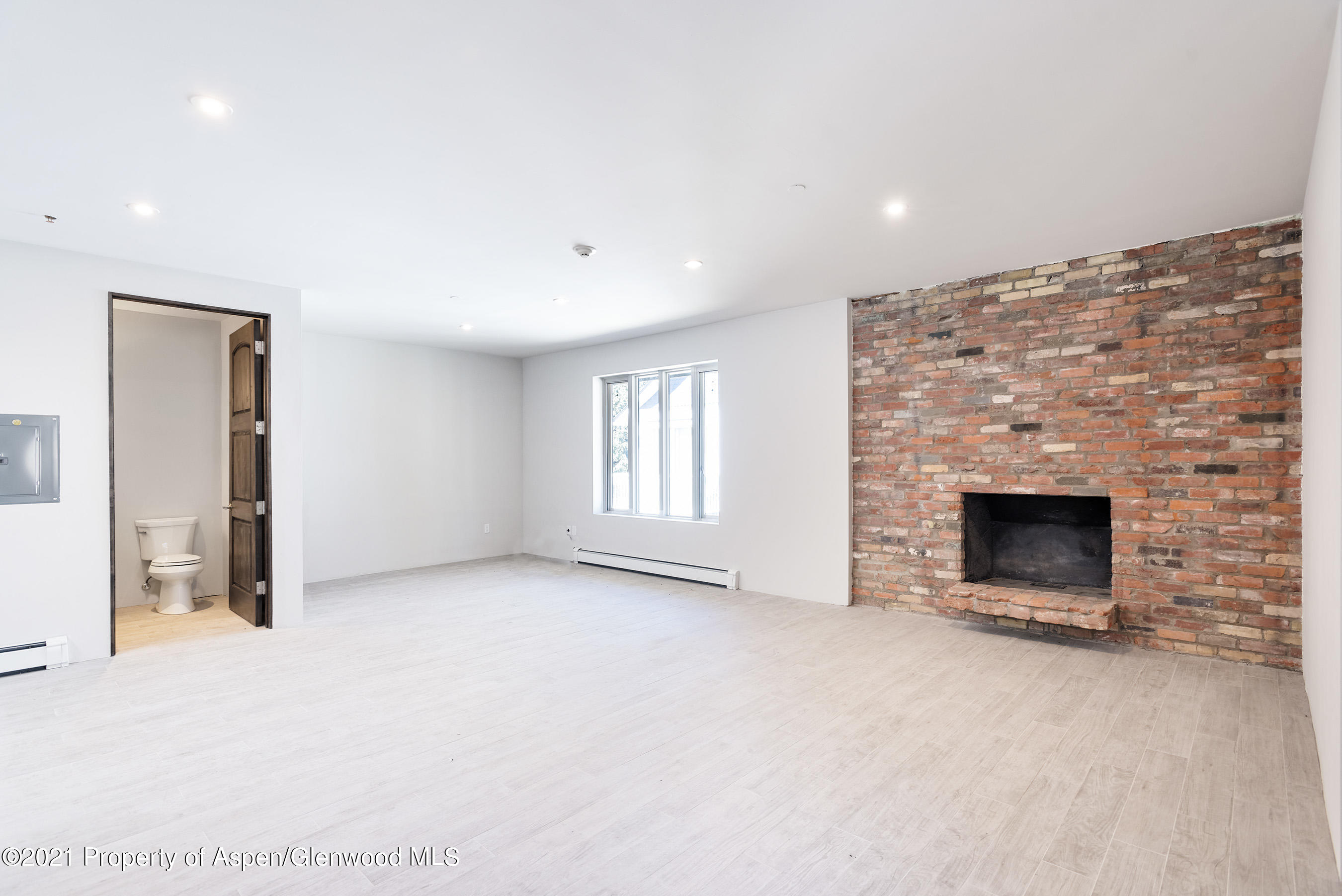 100 E Main Street #4