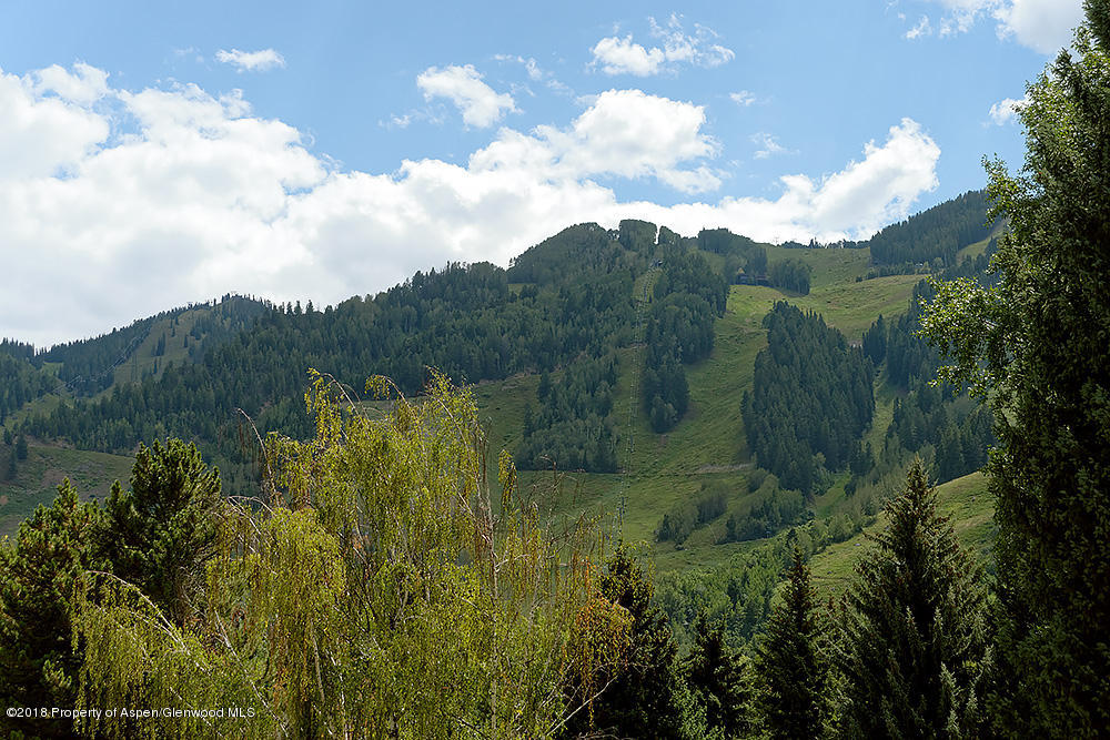 100 E Main Street #4