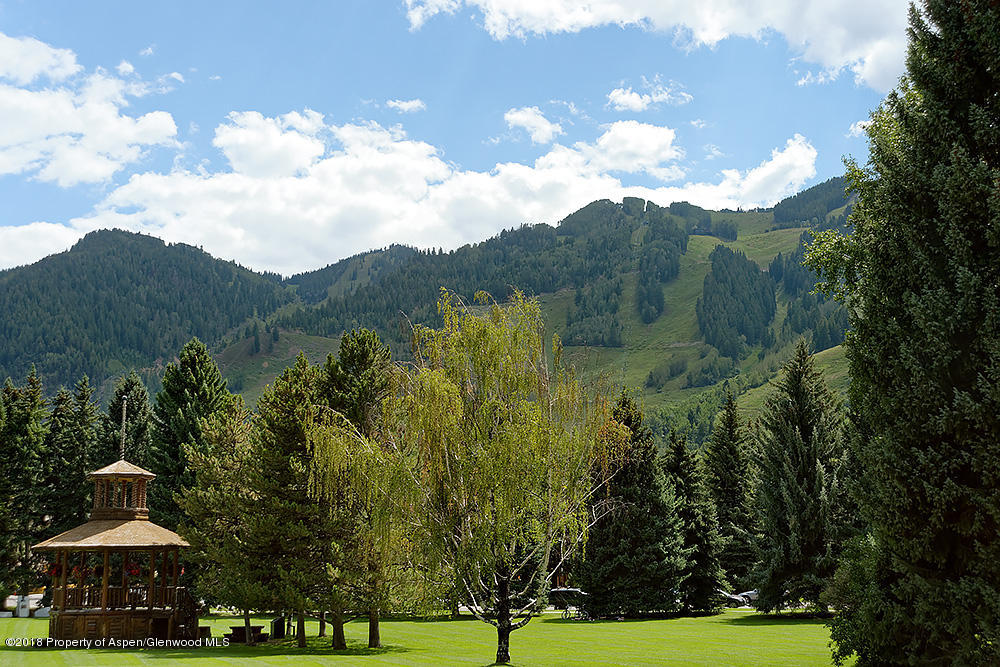 100 E Main Street #4