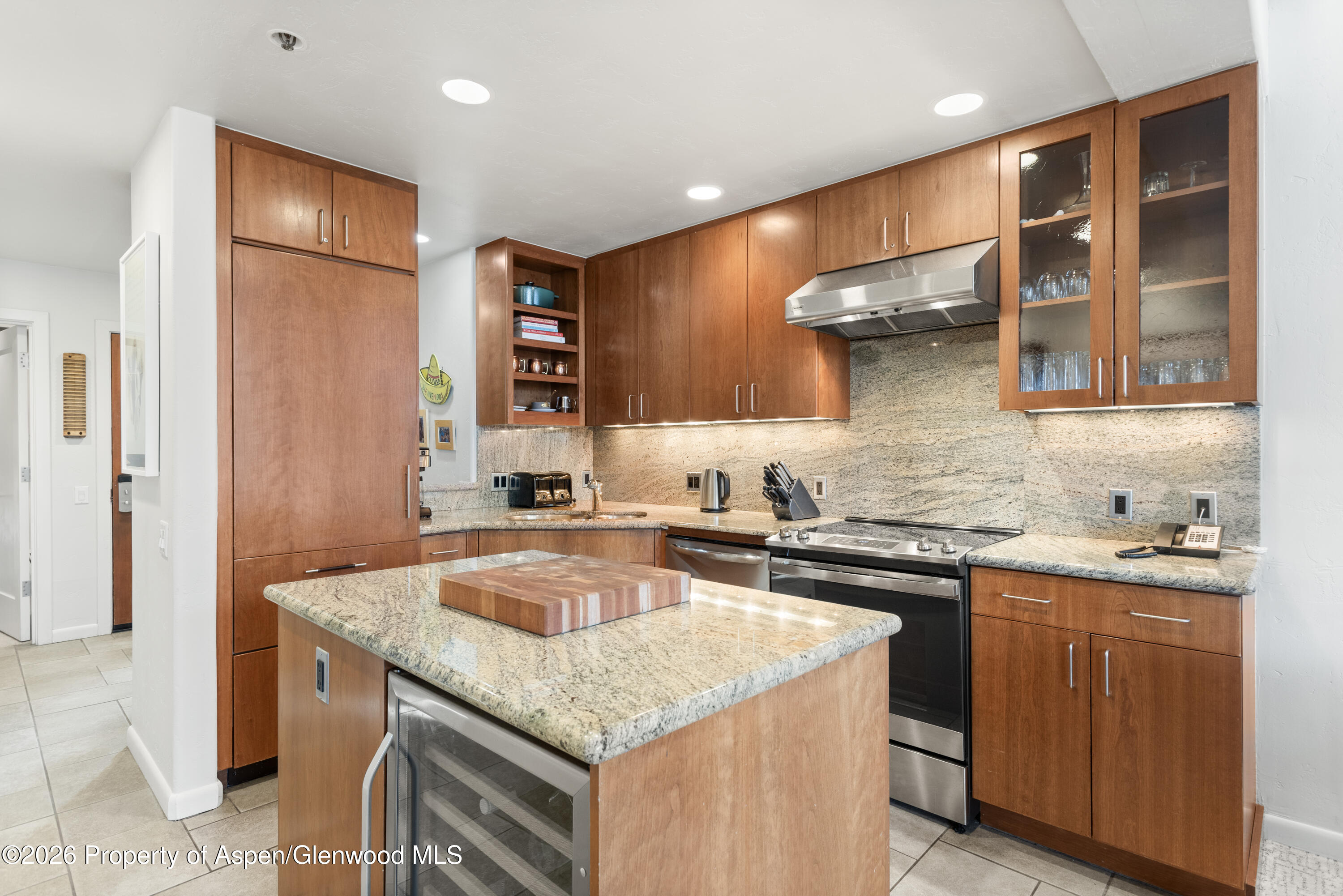 610 S West End Street H403