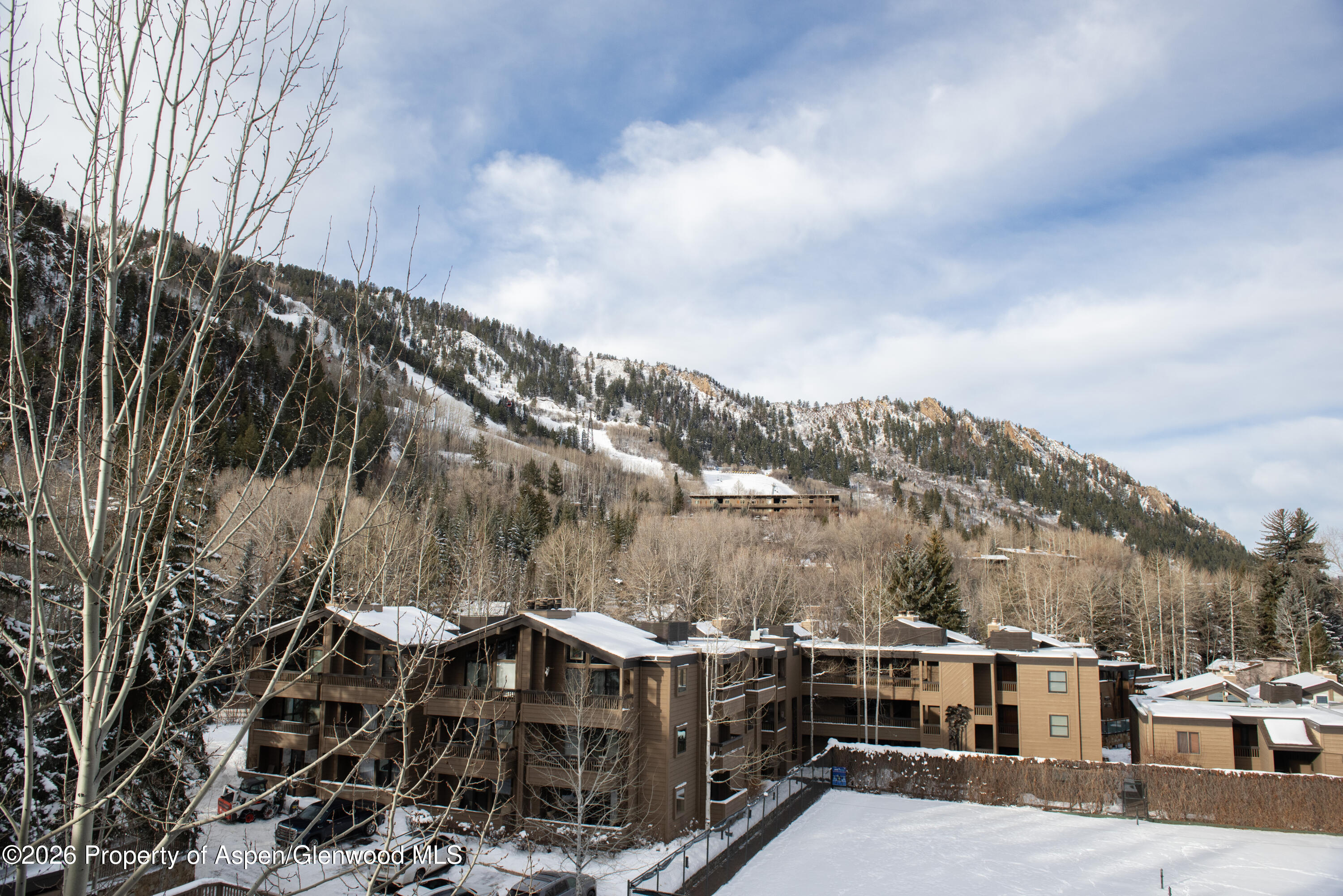 610 S West End Street H403