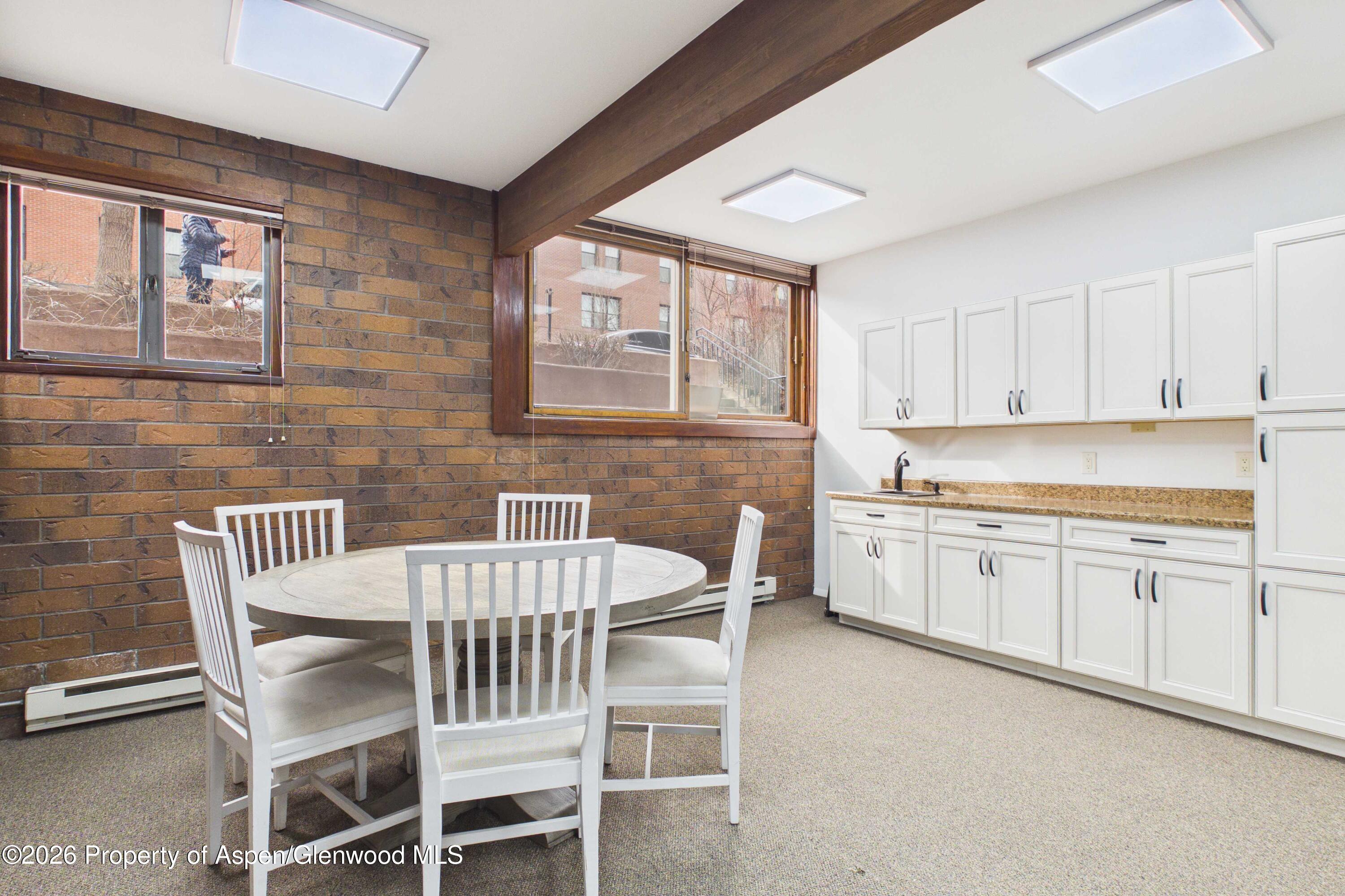 215 S Monarch Street G101