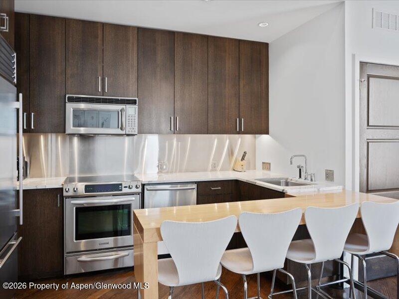 404 S Galena Street 207, 208, 209