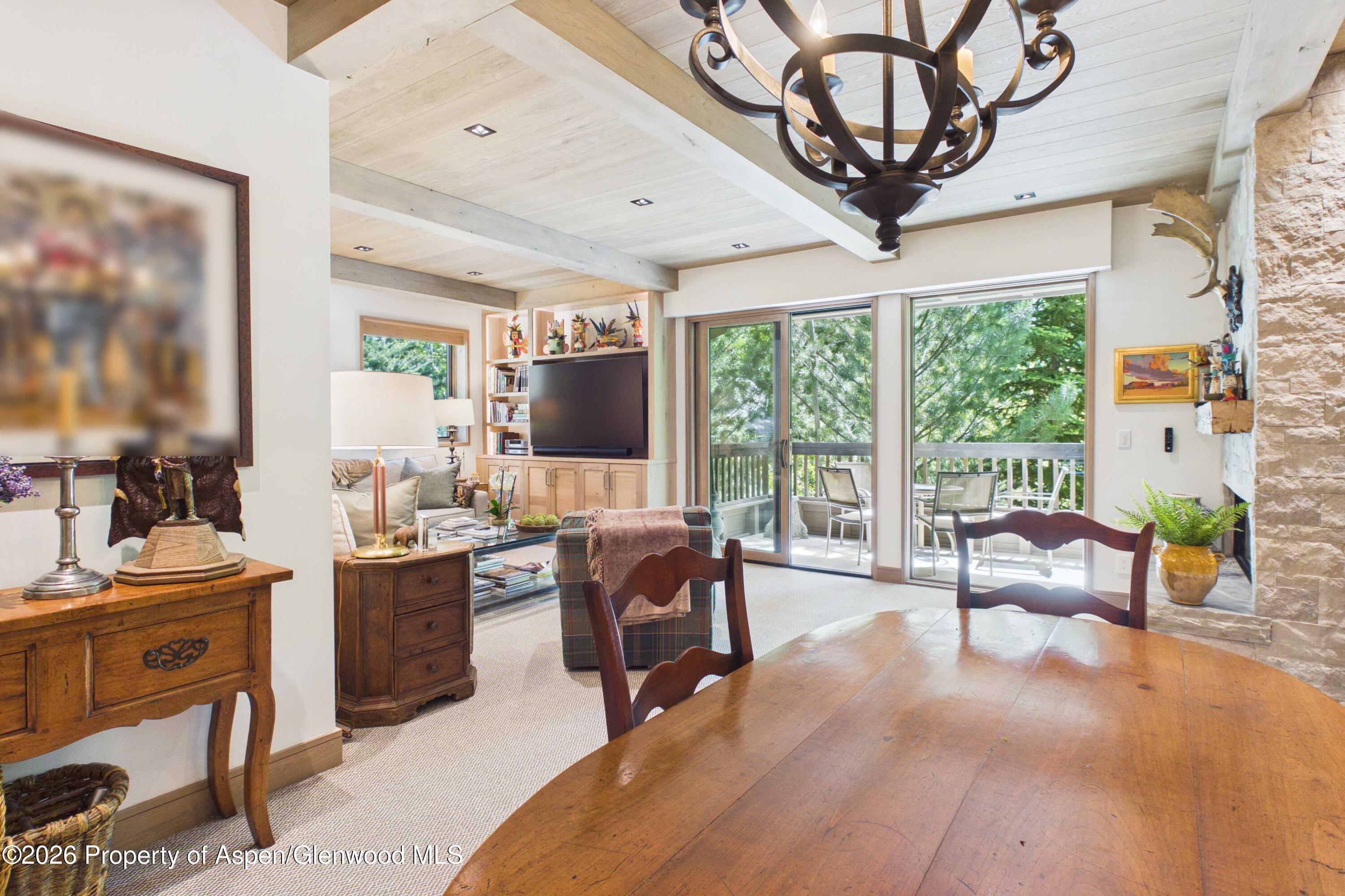 610 S West End Street G201