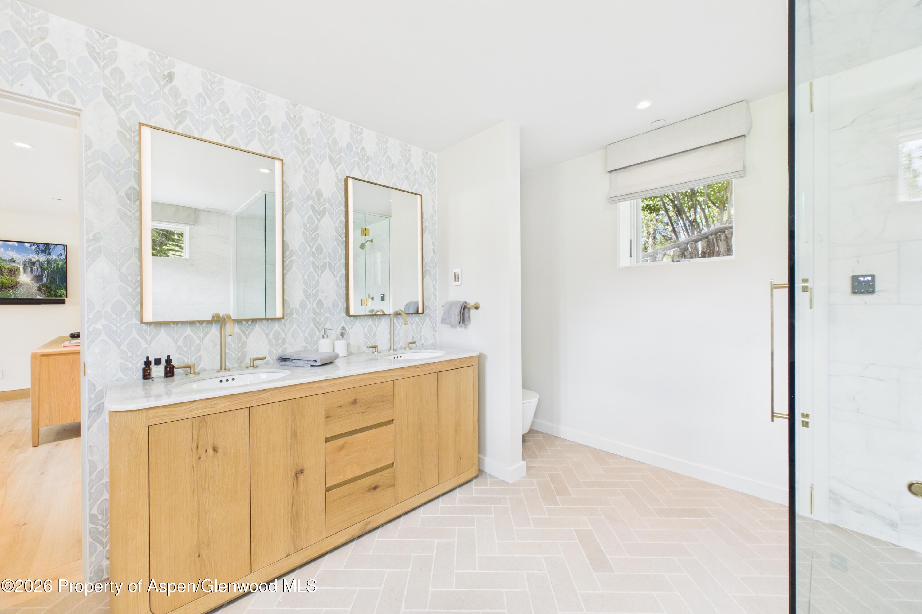 45 Glen Eagles Road