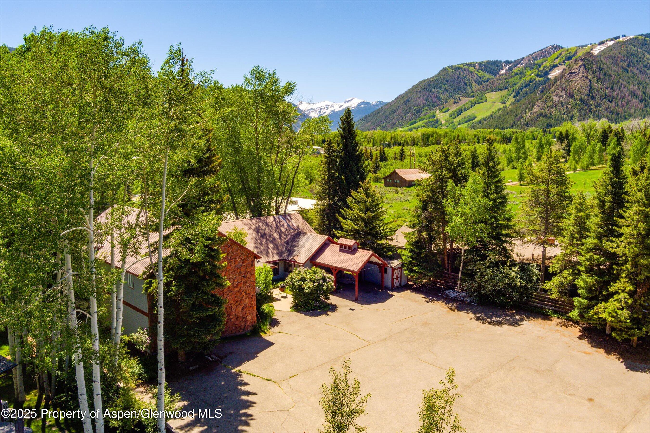 1235 Mountain View Drive