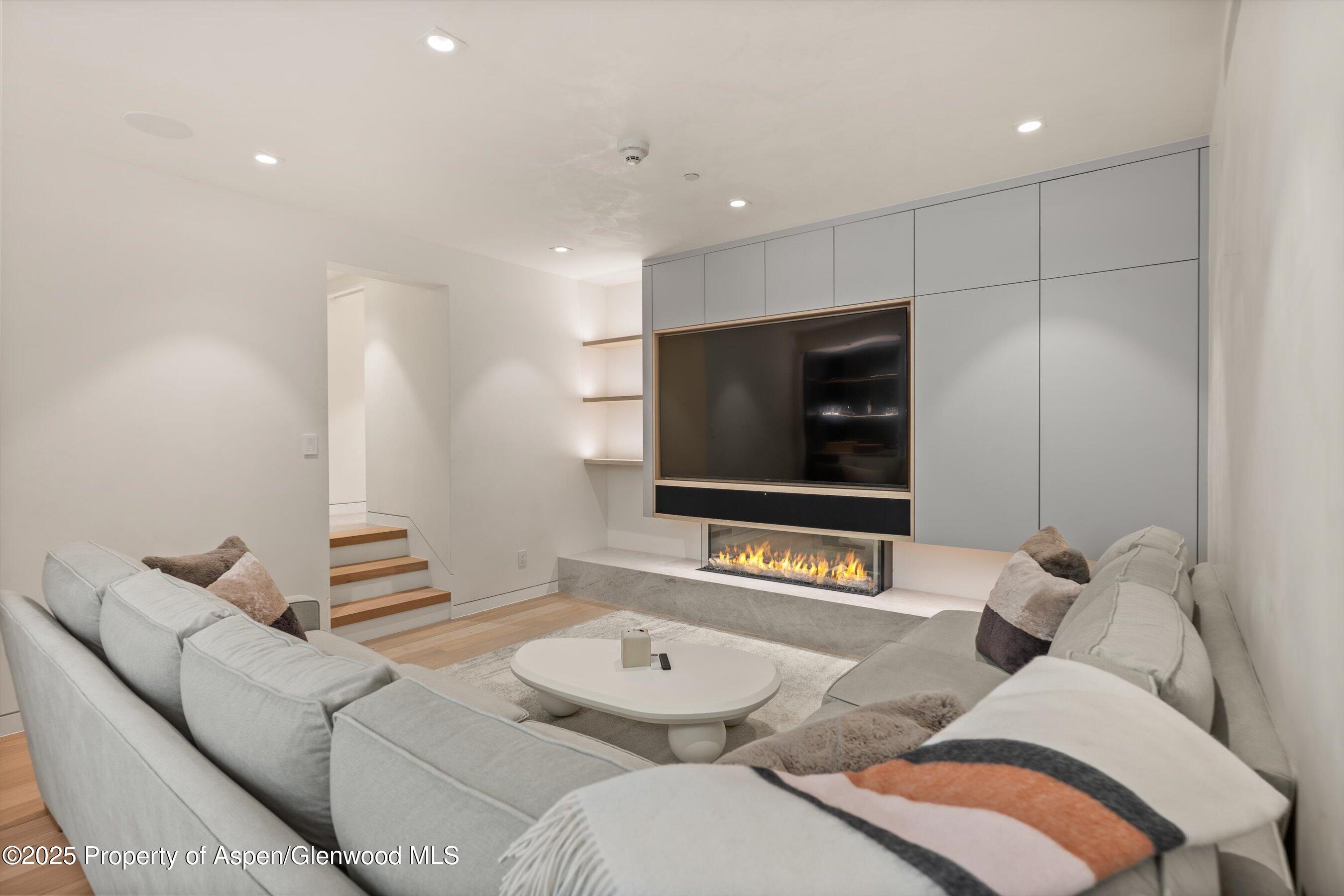 211 W Main Street