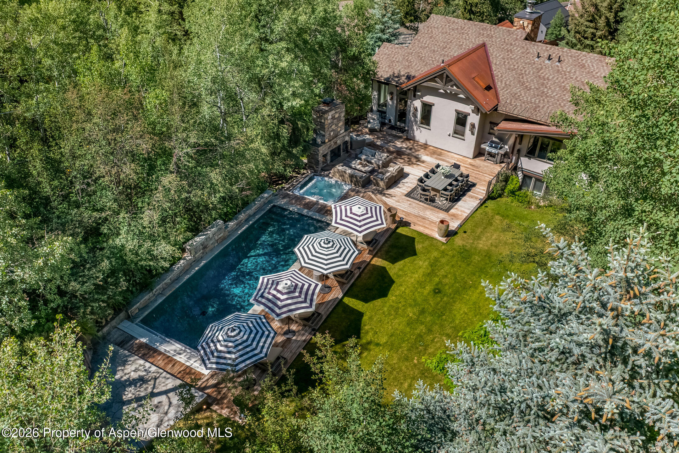 153 W Lupine Drive