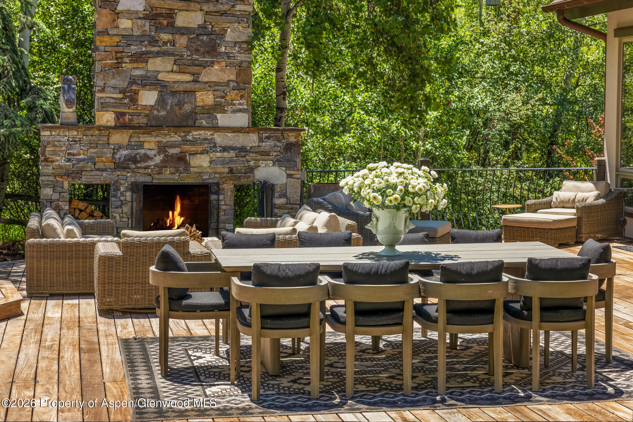 153 W Lupine Drive