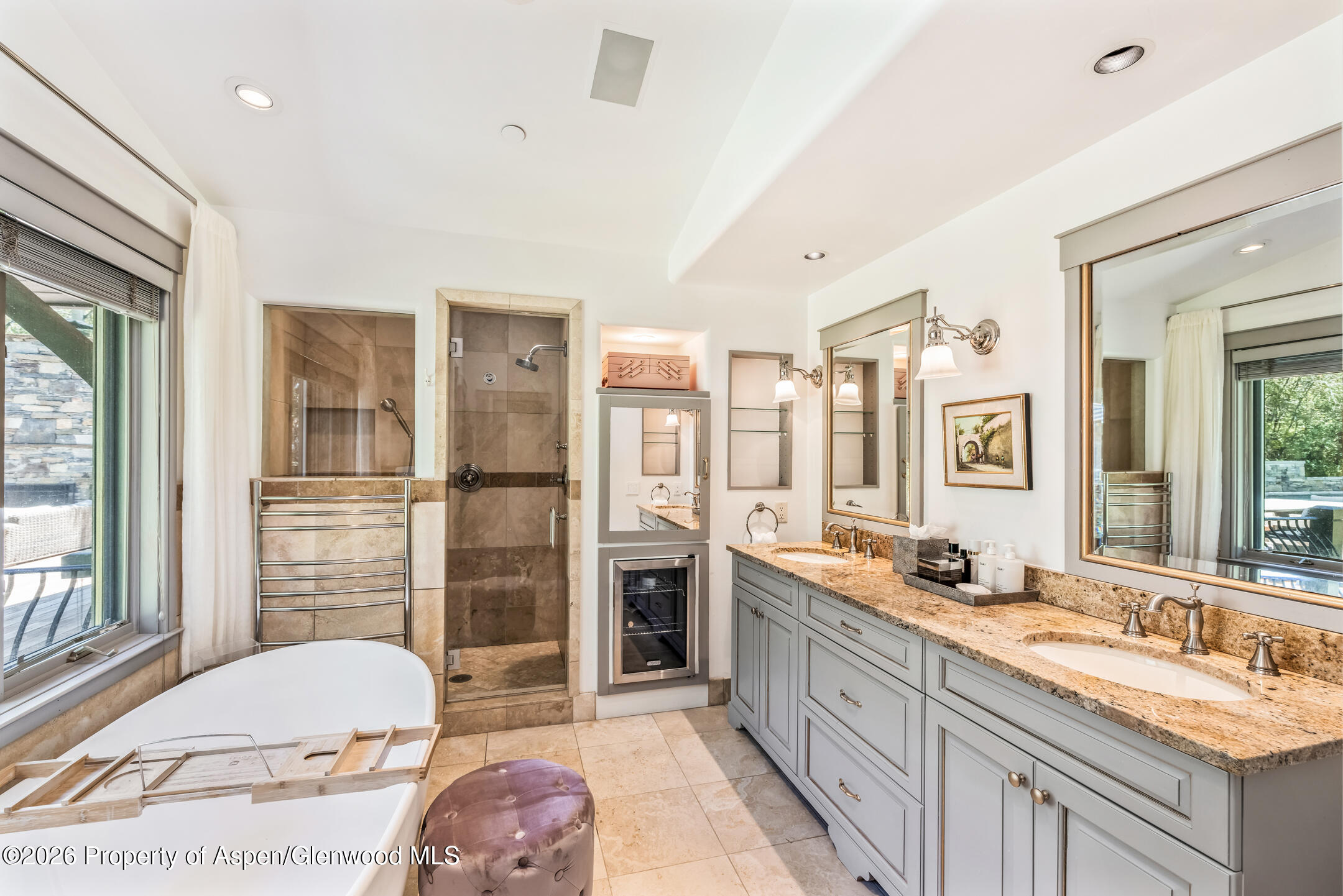 153 W Lupine Drive