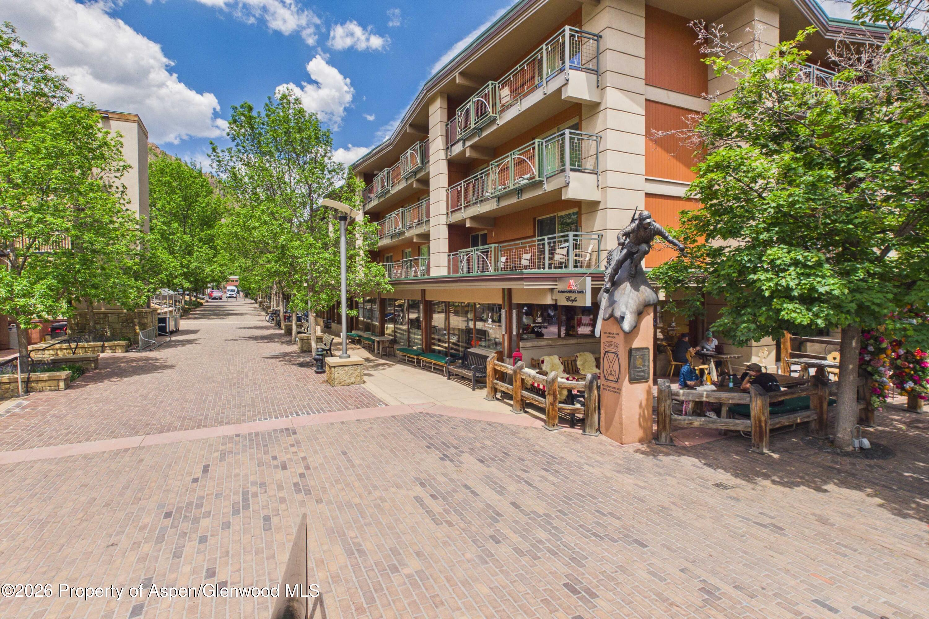 555 E Durant Avenue 4-E