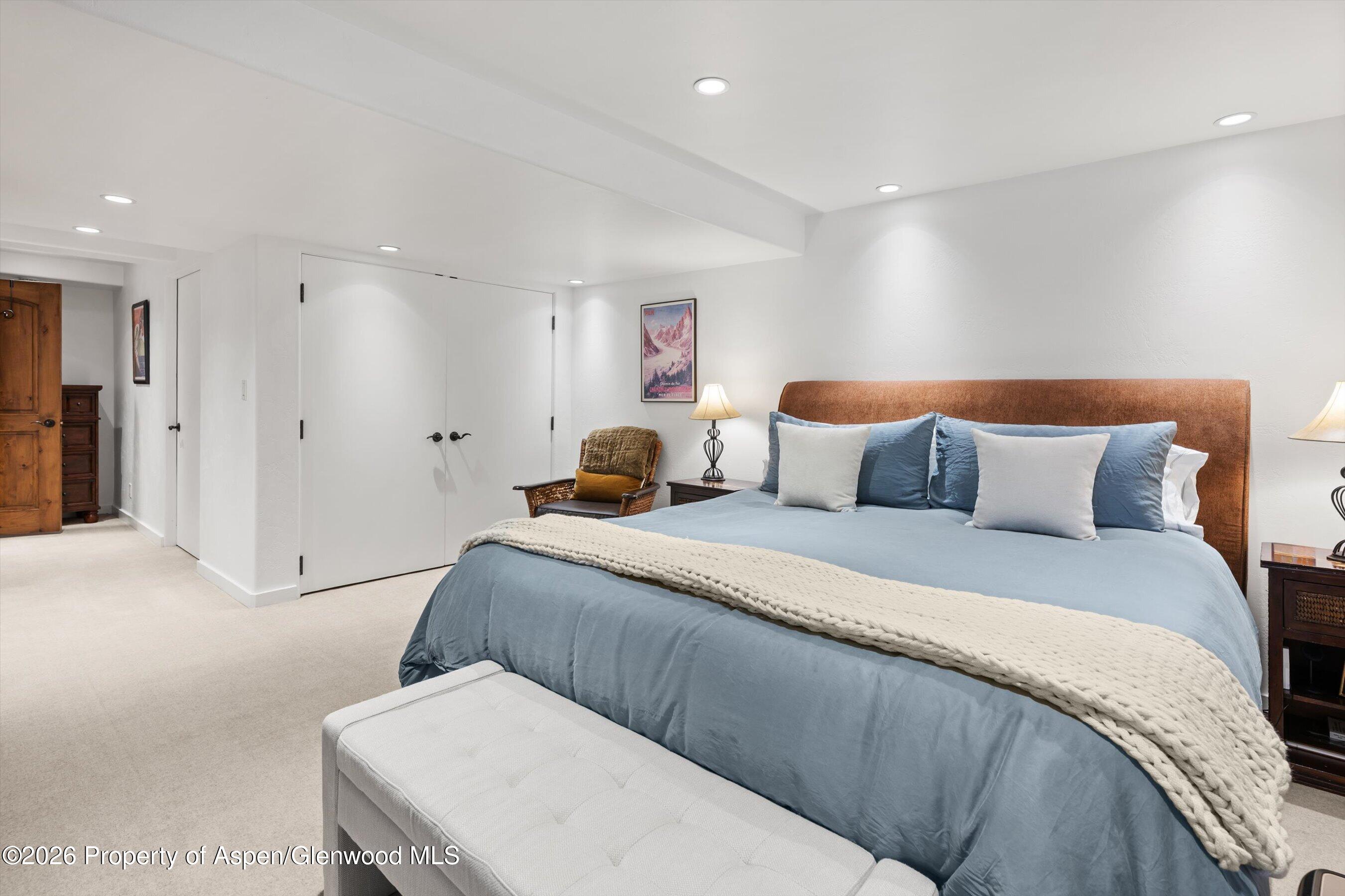 100 N 8th Street 19