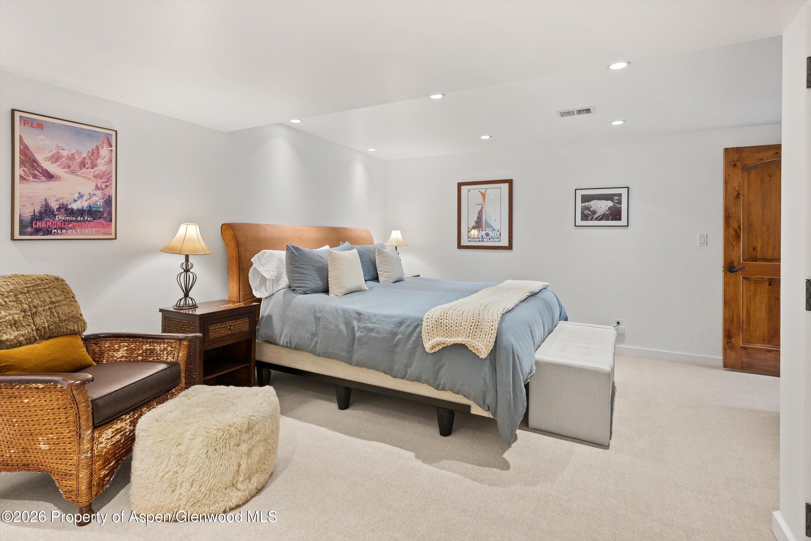 100 N 8th Street 19