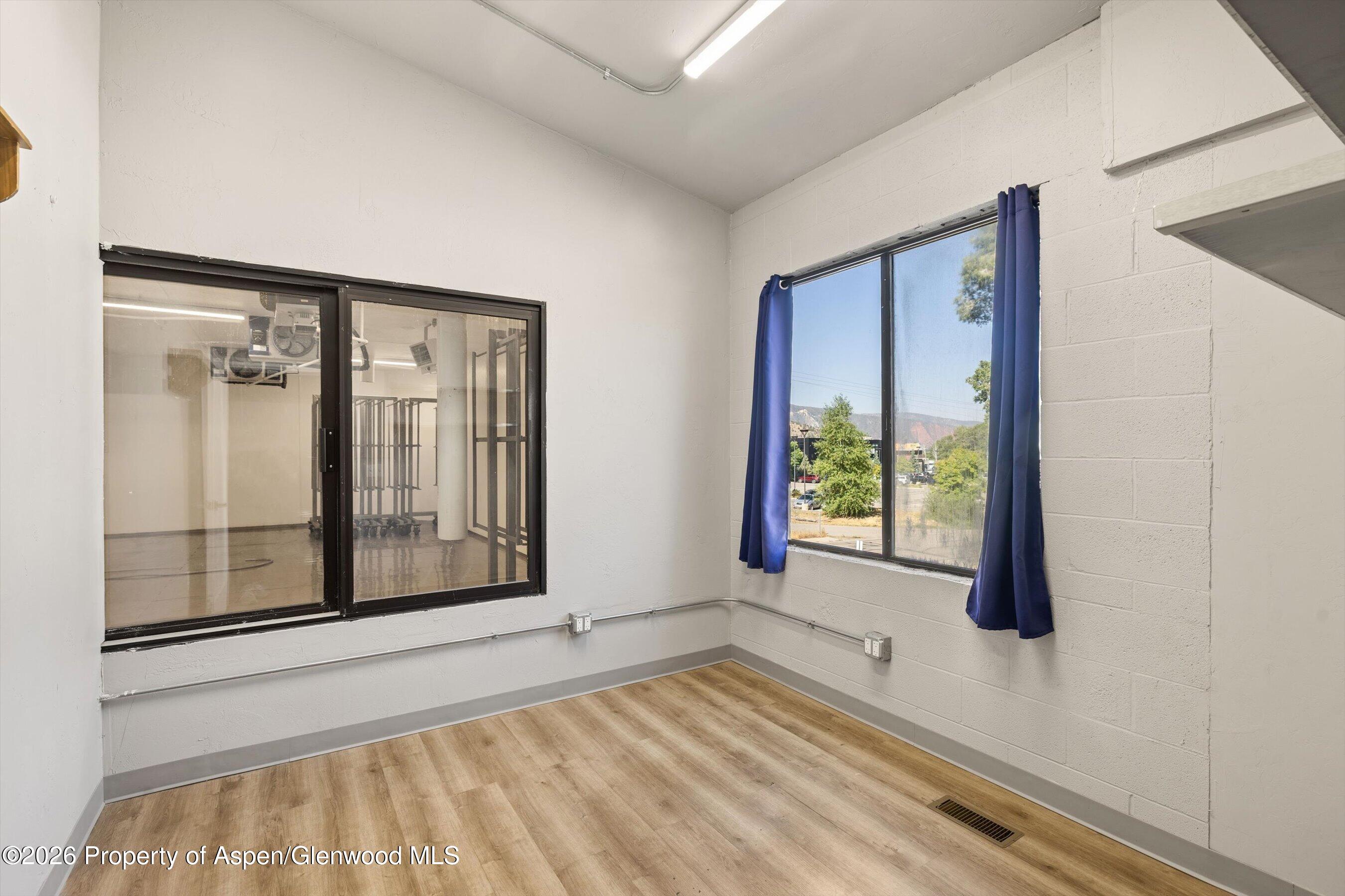 216 E Cody Lane