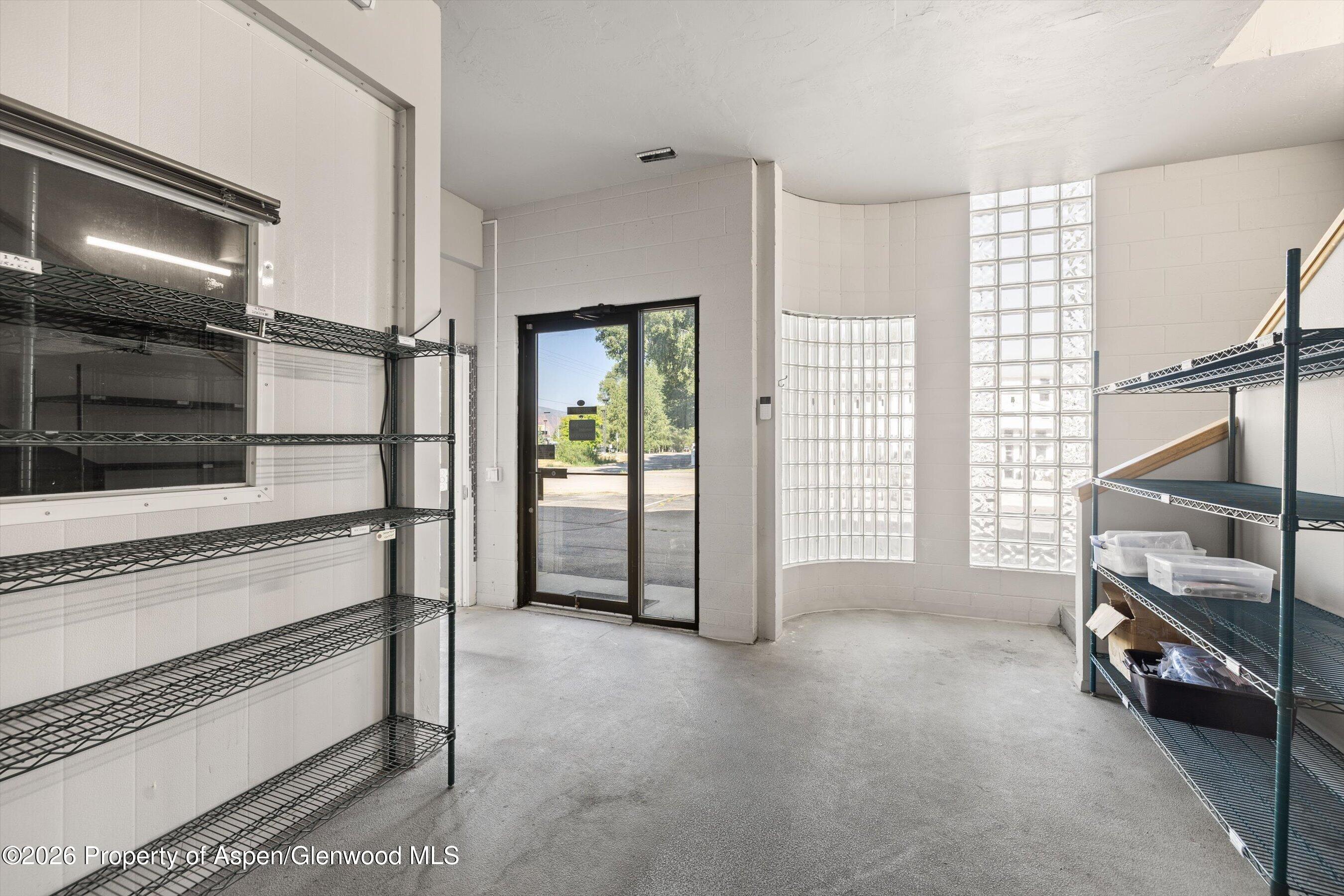 216 E Cody Lane