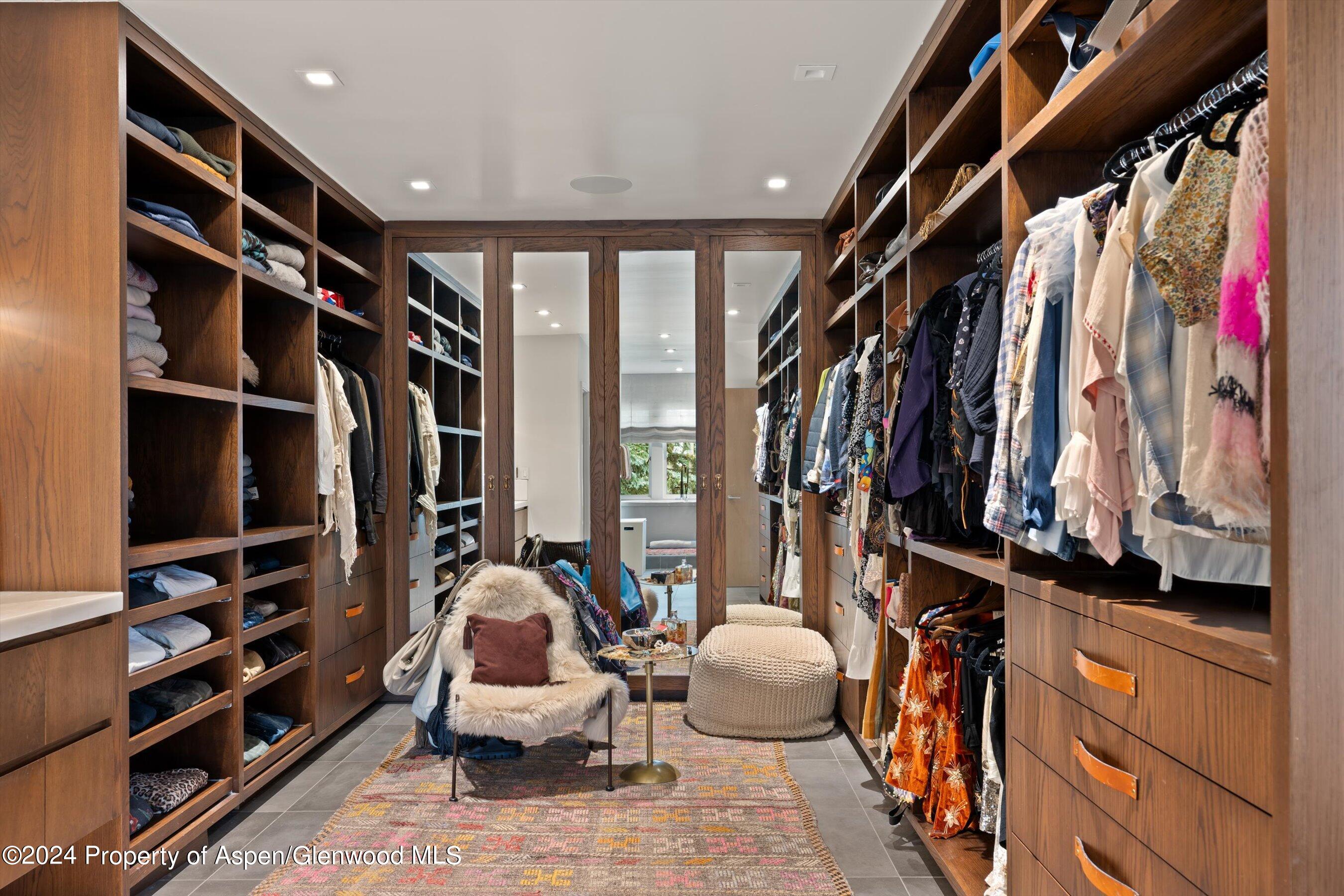721 Meadowood Drive
