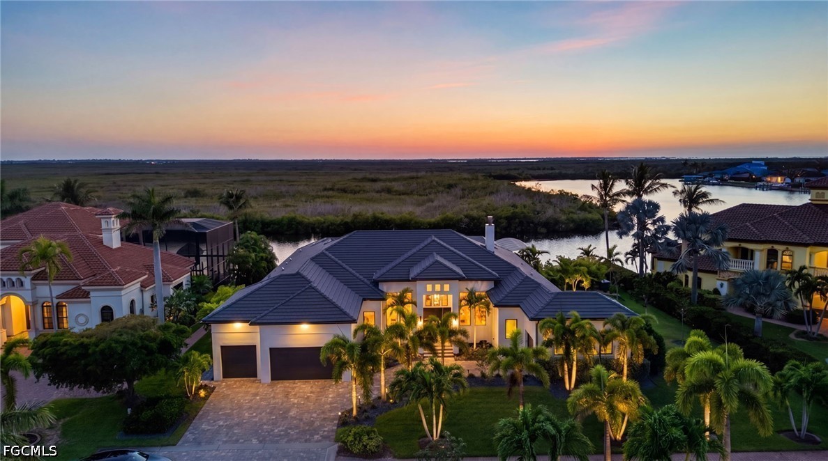 872 W Cape Estates CIR