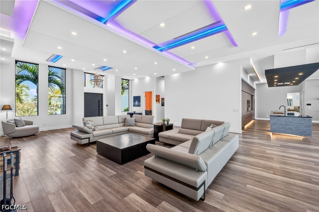 872 W Cape Estates CIR