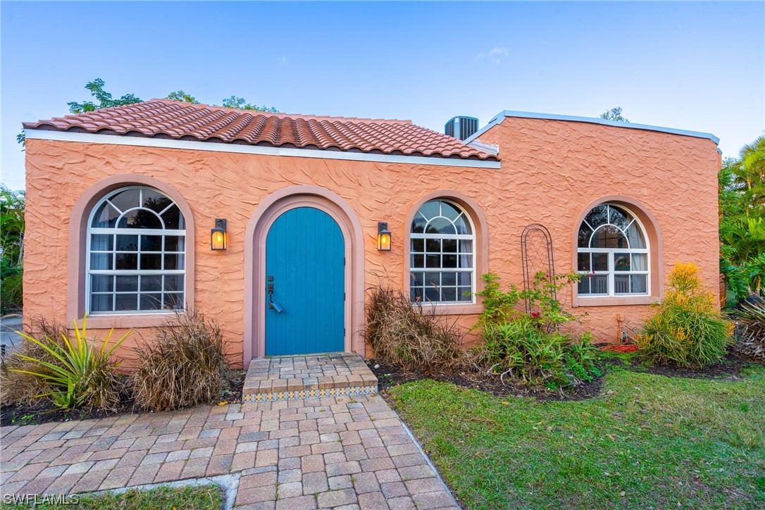 1523 Cordova AVE