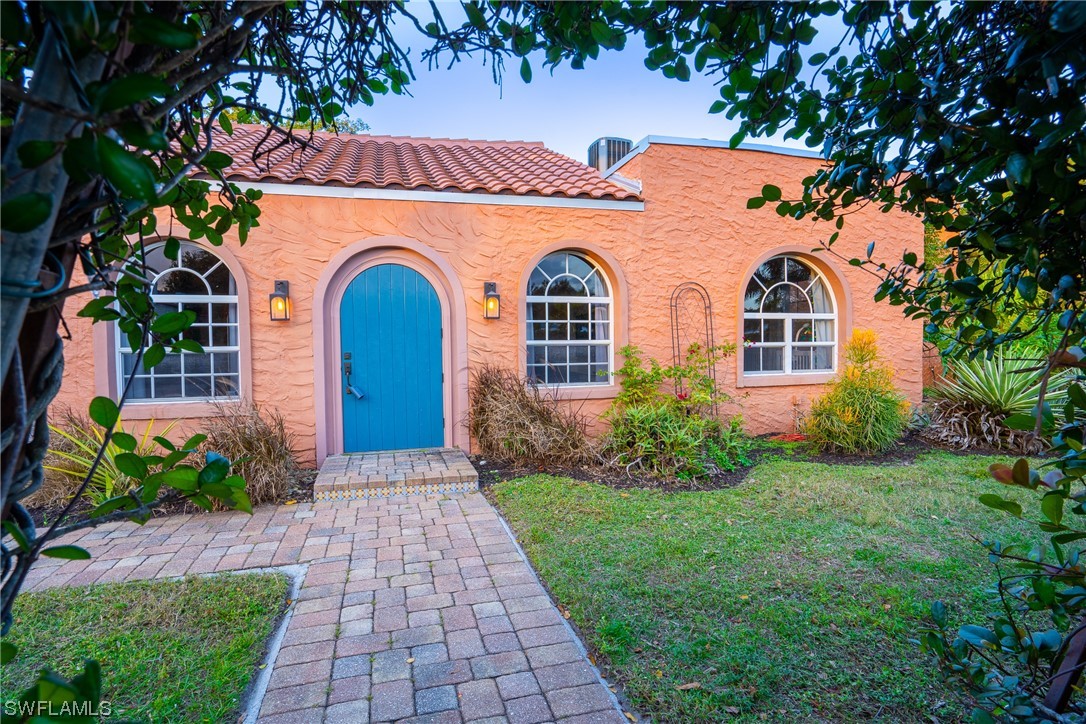 1523 Cordova AVE