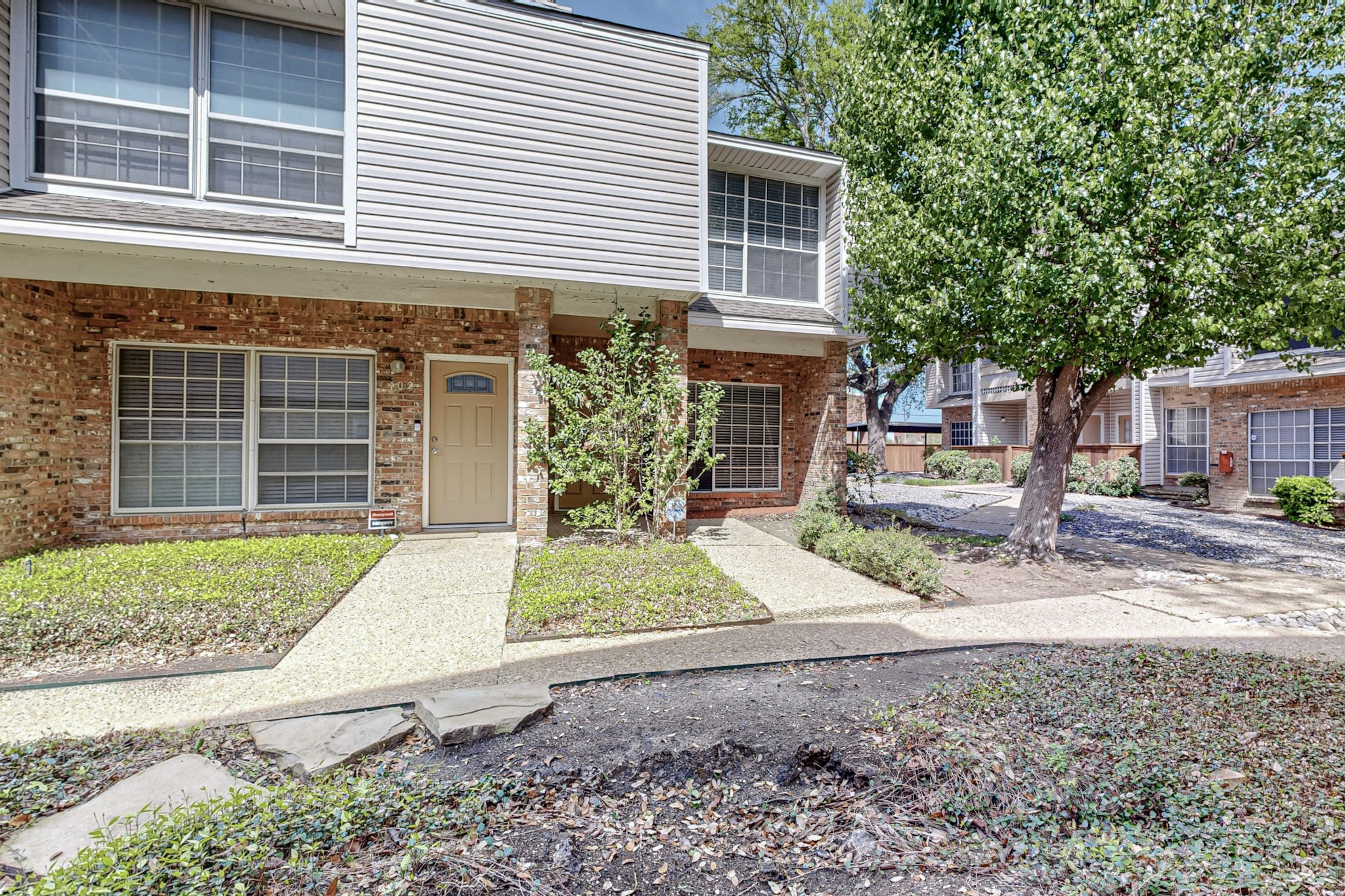 12921 Abrams Road 401