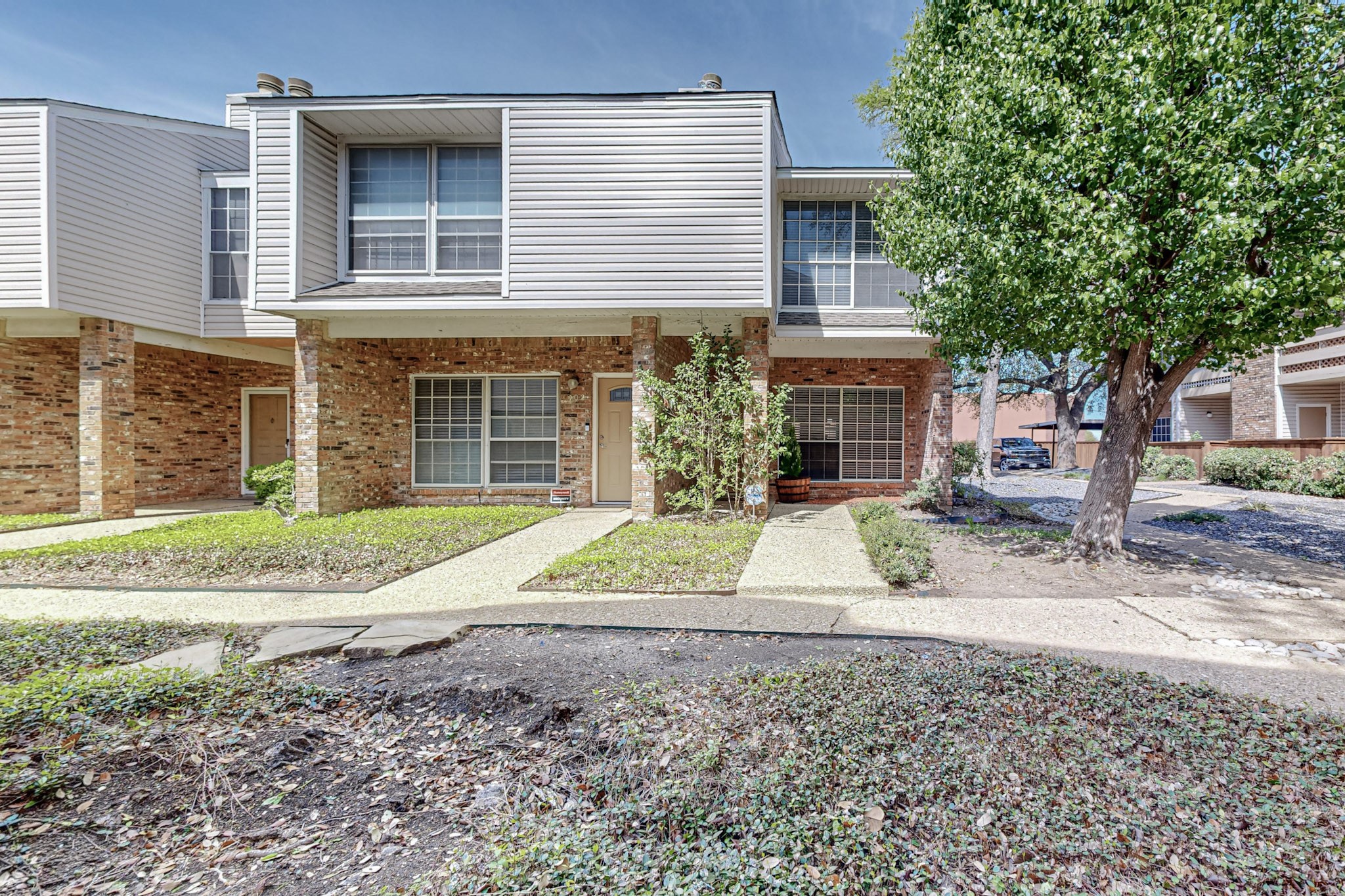 12921 Abrams Road 401