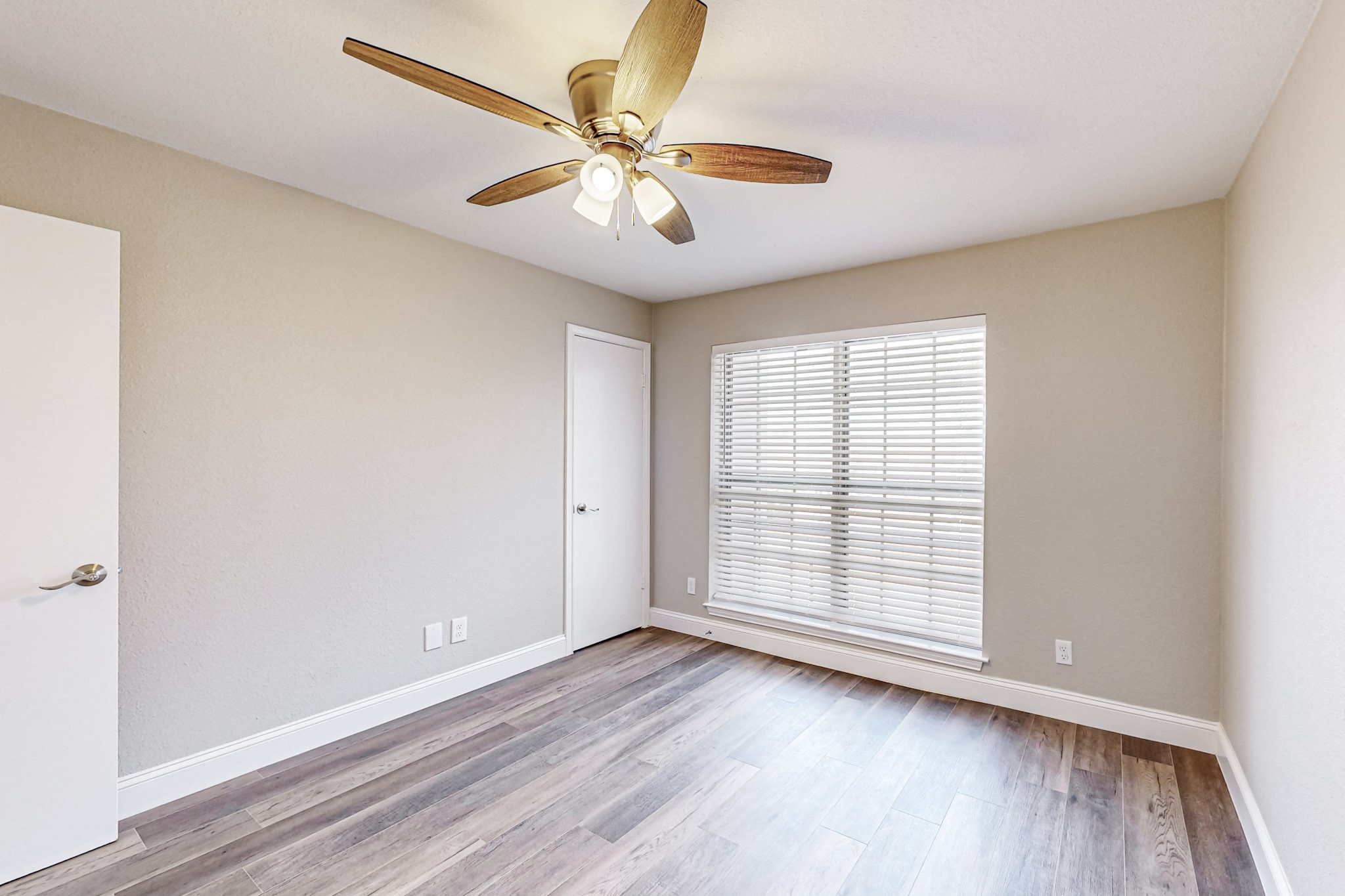 12921 Abrams Road 401