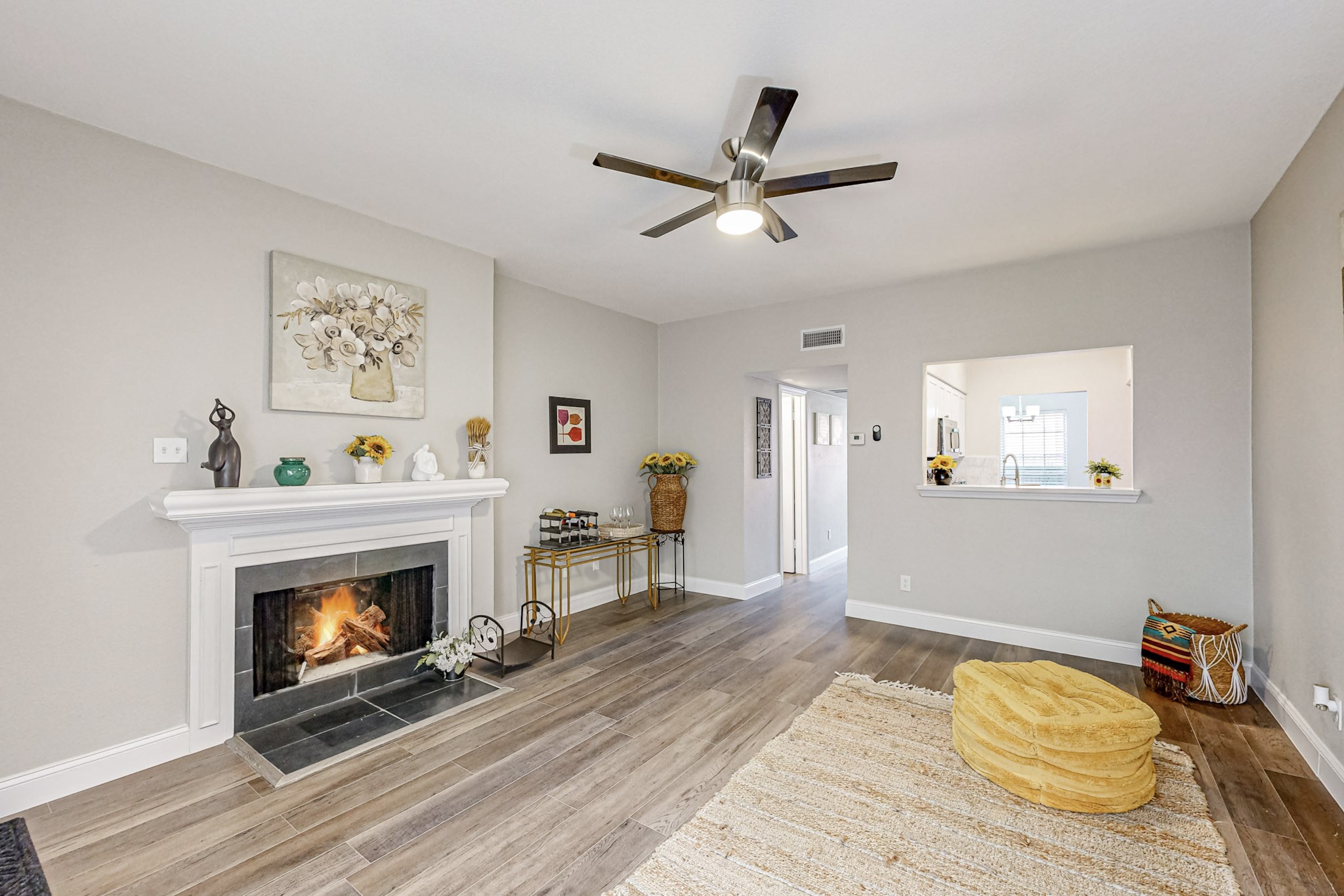 12921 Abrams Road 401