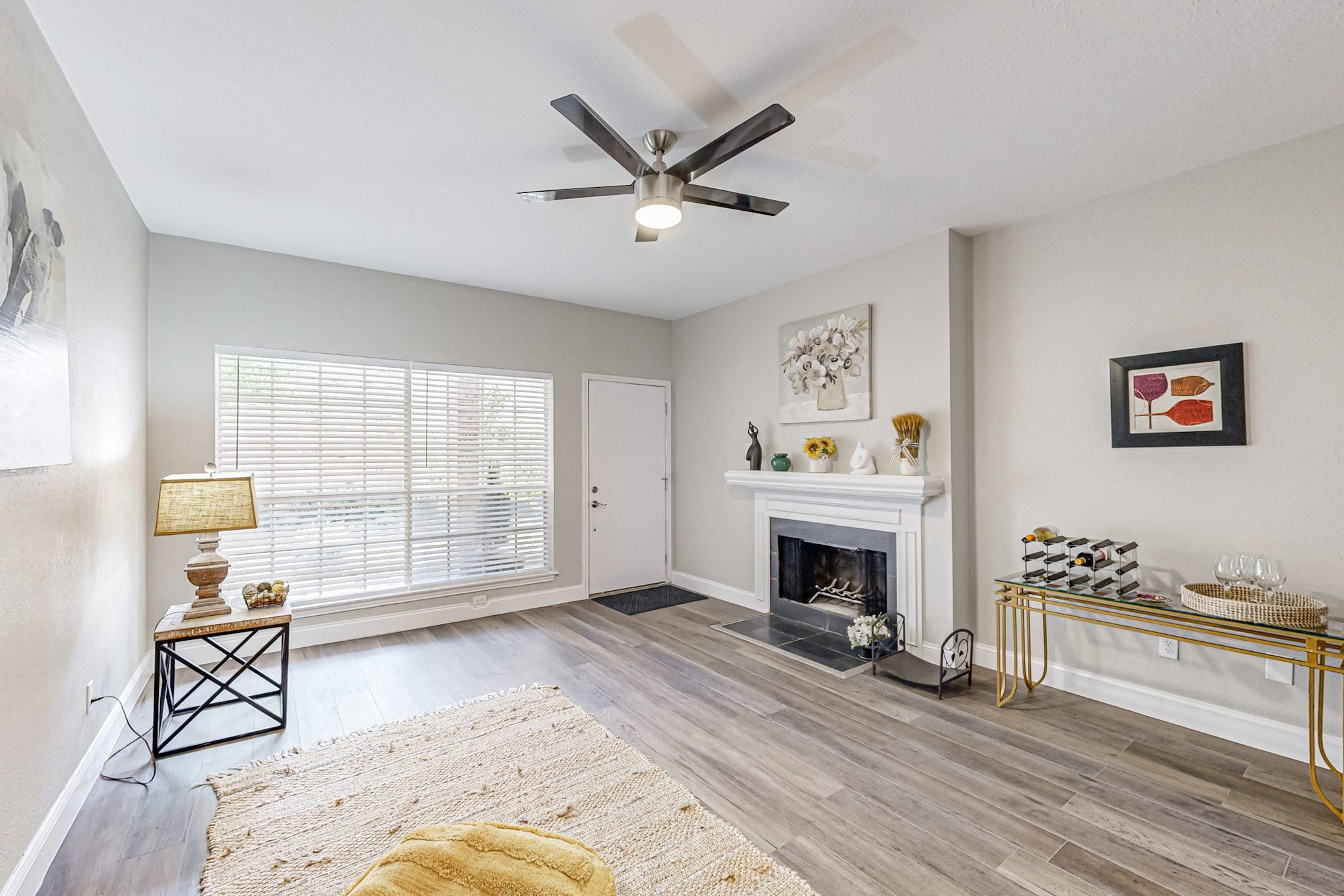 12921 Abrams Road 401